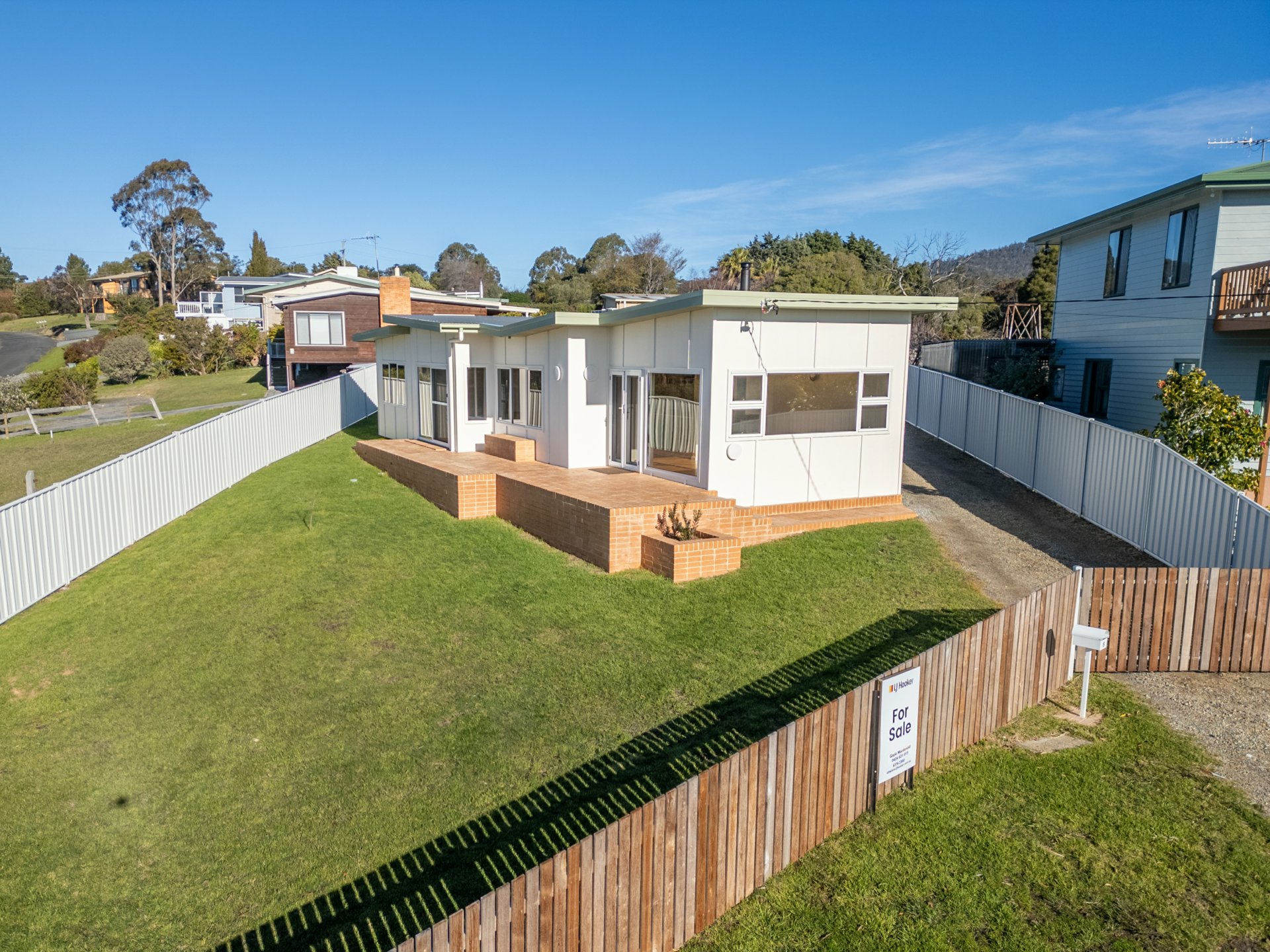 8 Helen Grove — photo from LJ Hooker St Helens