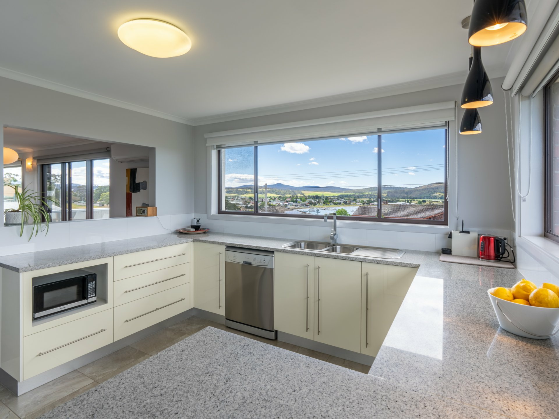 20 Mimosa Street — photo 15 of 30