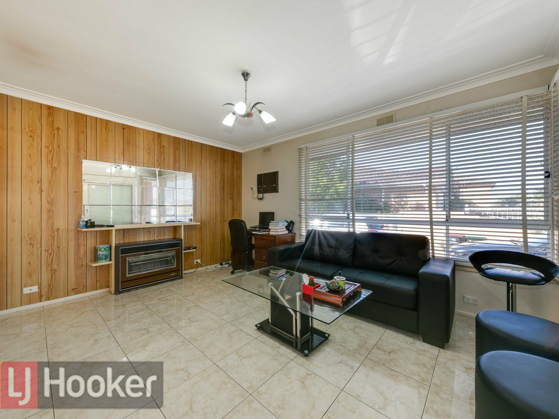 5/24 BALMORAL AVENUE — photo 2 of 9