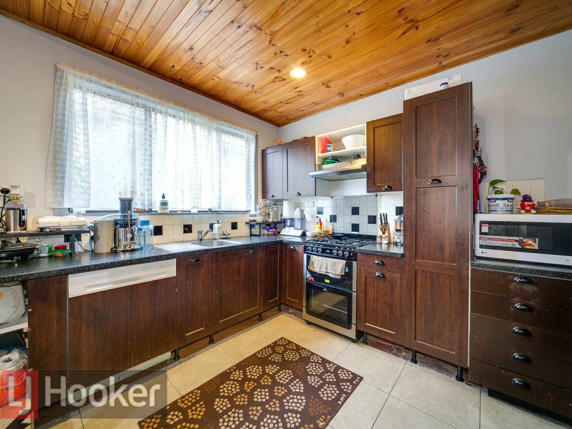 48 Lewis Street — photo 3 of 11