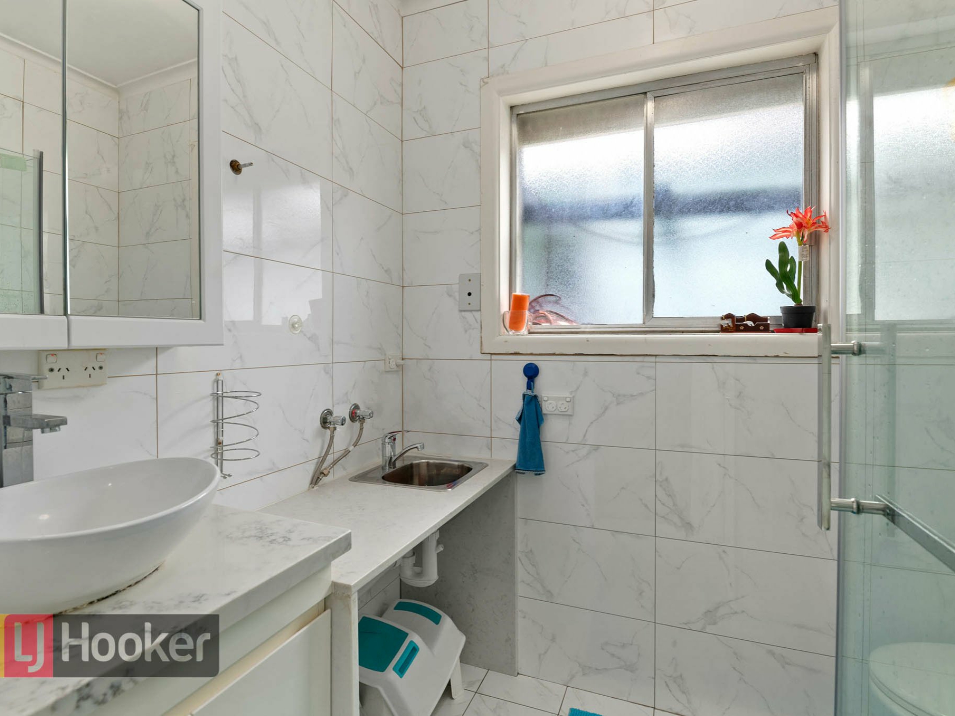 4/1535 Heatherton Road — photo 3 of 9