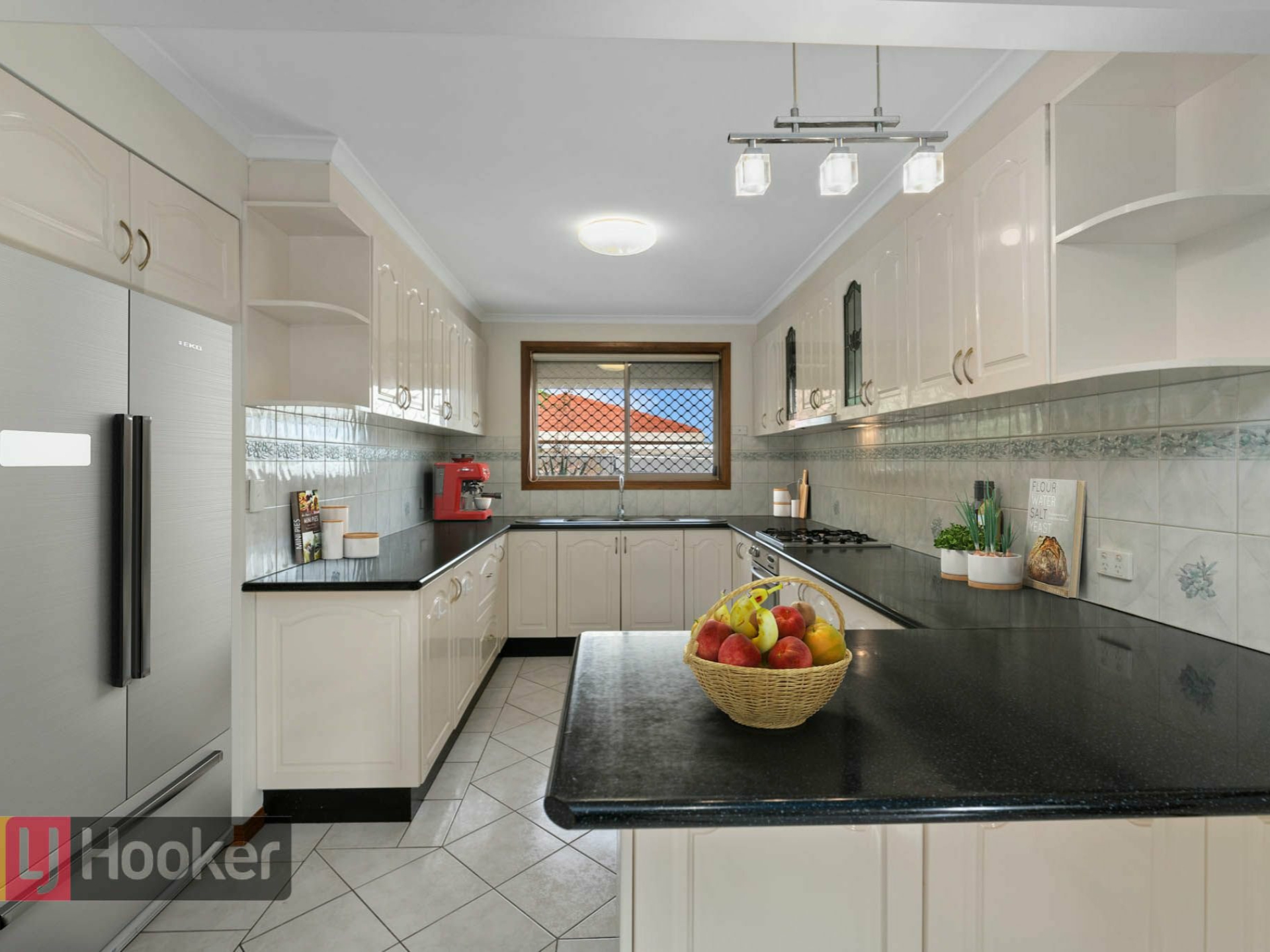 58B Regent Avenue — photo 5 of 13