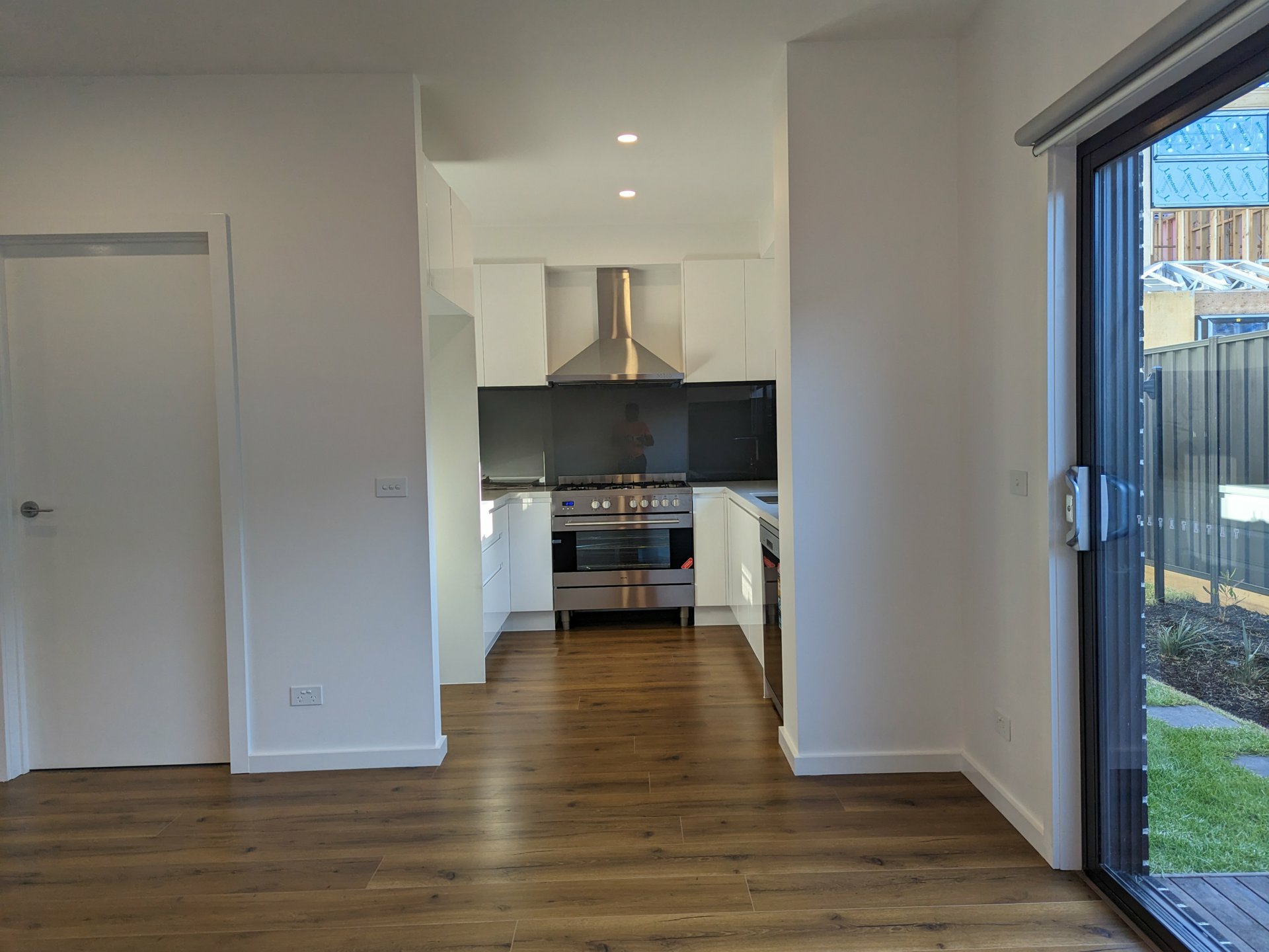 2/11 Oakes Avenue, CLAYTON SOUTH
