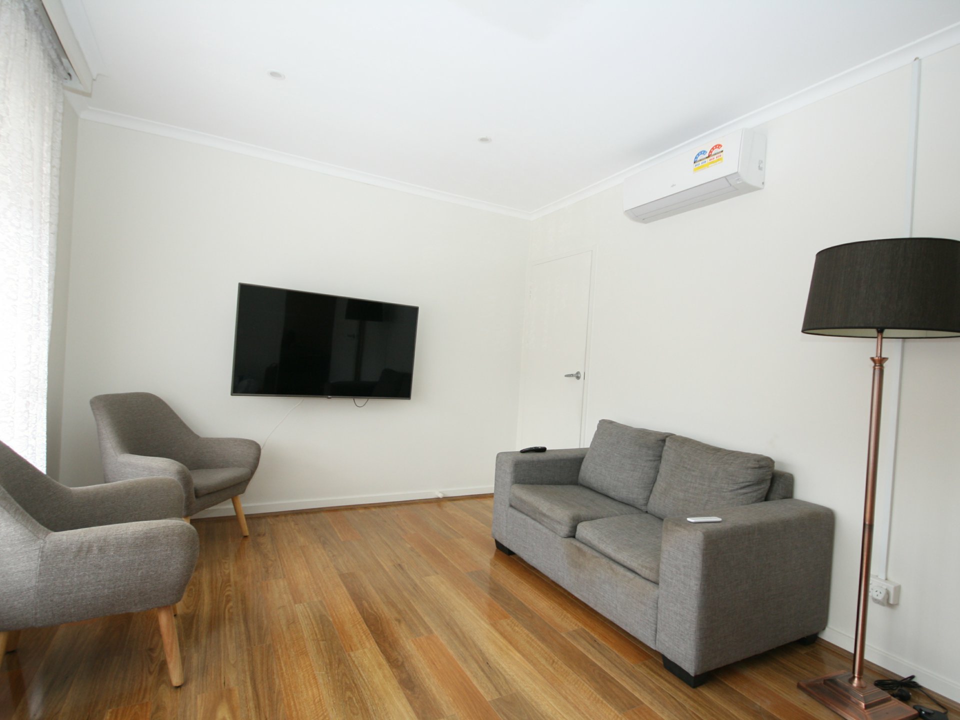 Unit 5/717 PRINCES HWY, Springvale VIC - for Rent - LJ Hooker
