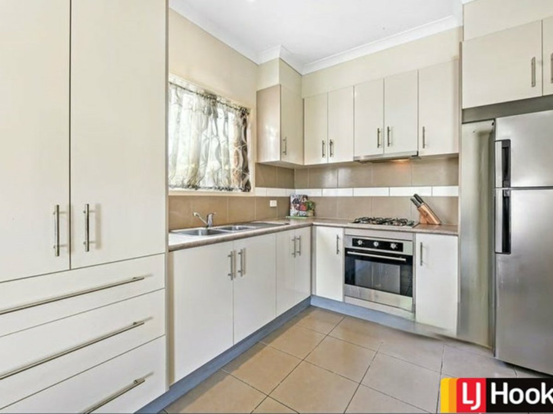 6/1231 Heatherton rd — photo 3 of 11