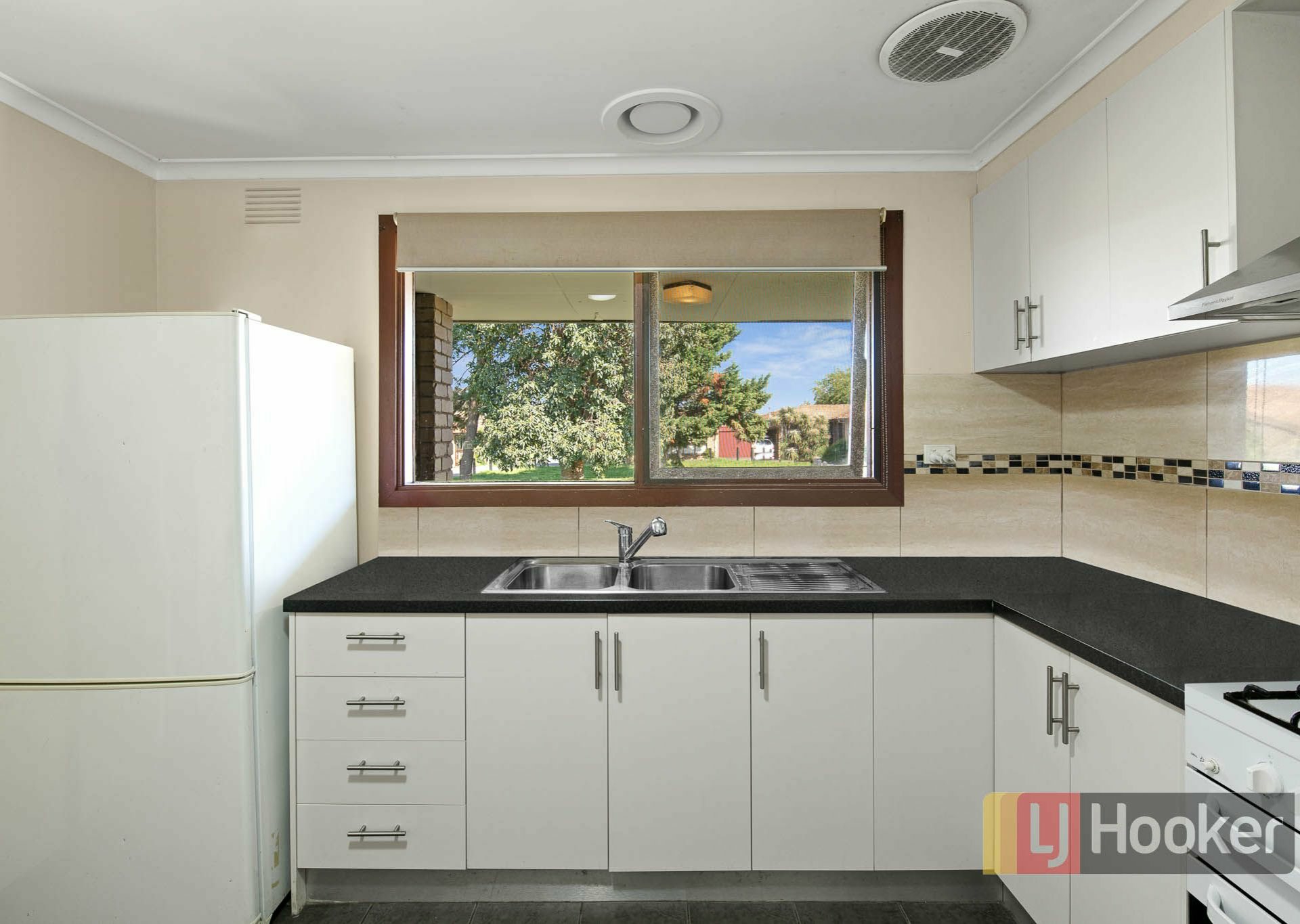 13/83 View road — photo 6 of 15