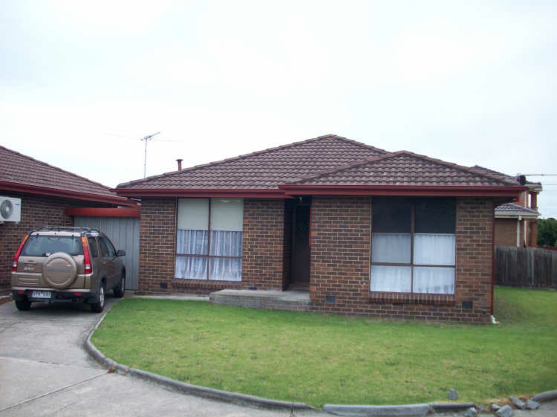 1/10 Koolena Close — photo from LJ Hooker Springvale