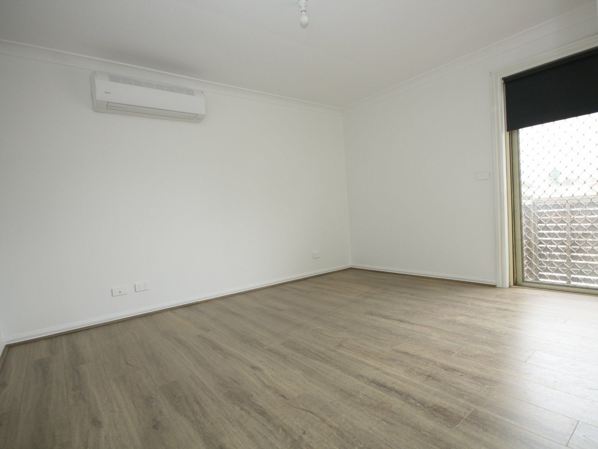 1/106 Buckley Street — photo 4 of 8