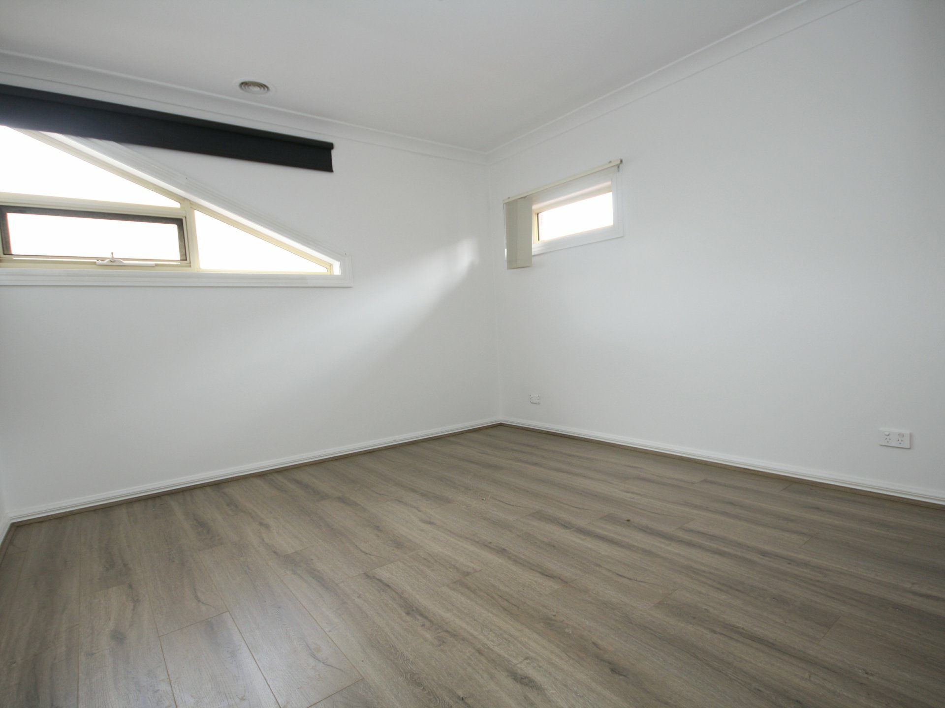 1/106 Buckley Street — photo 5 of 8