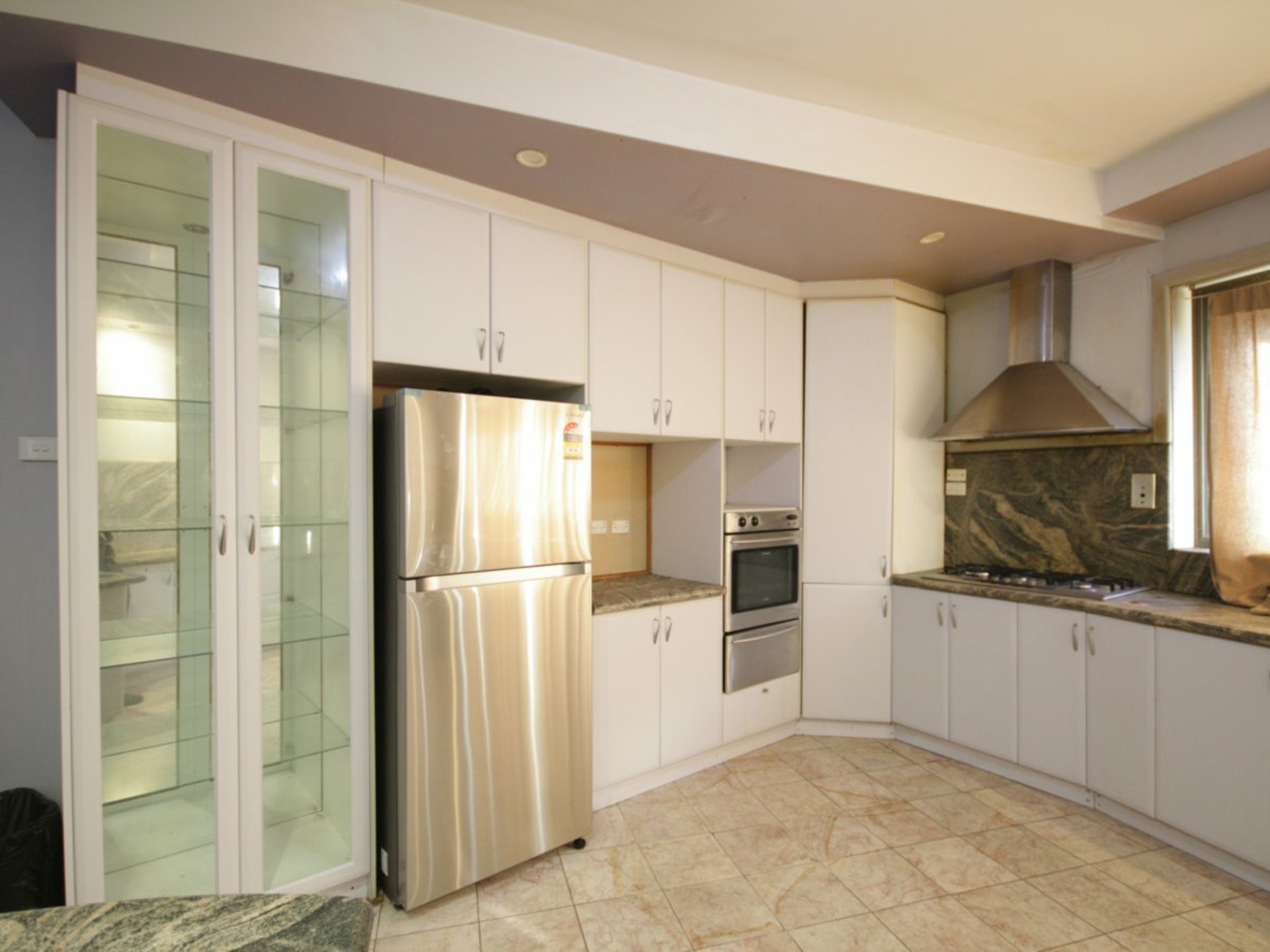 64 Royal Avenue — photo 4 of 11