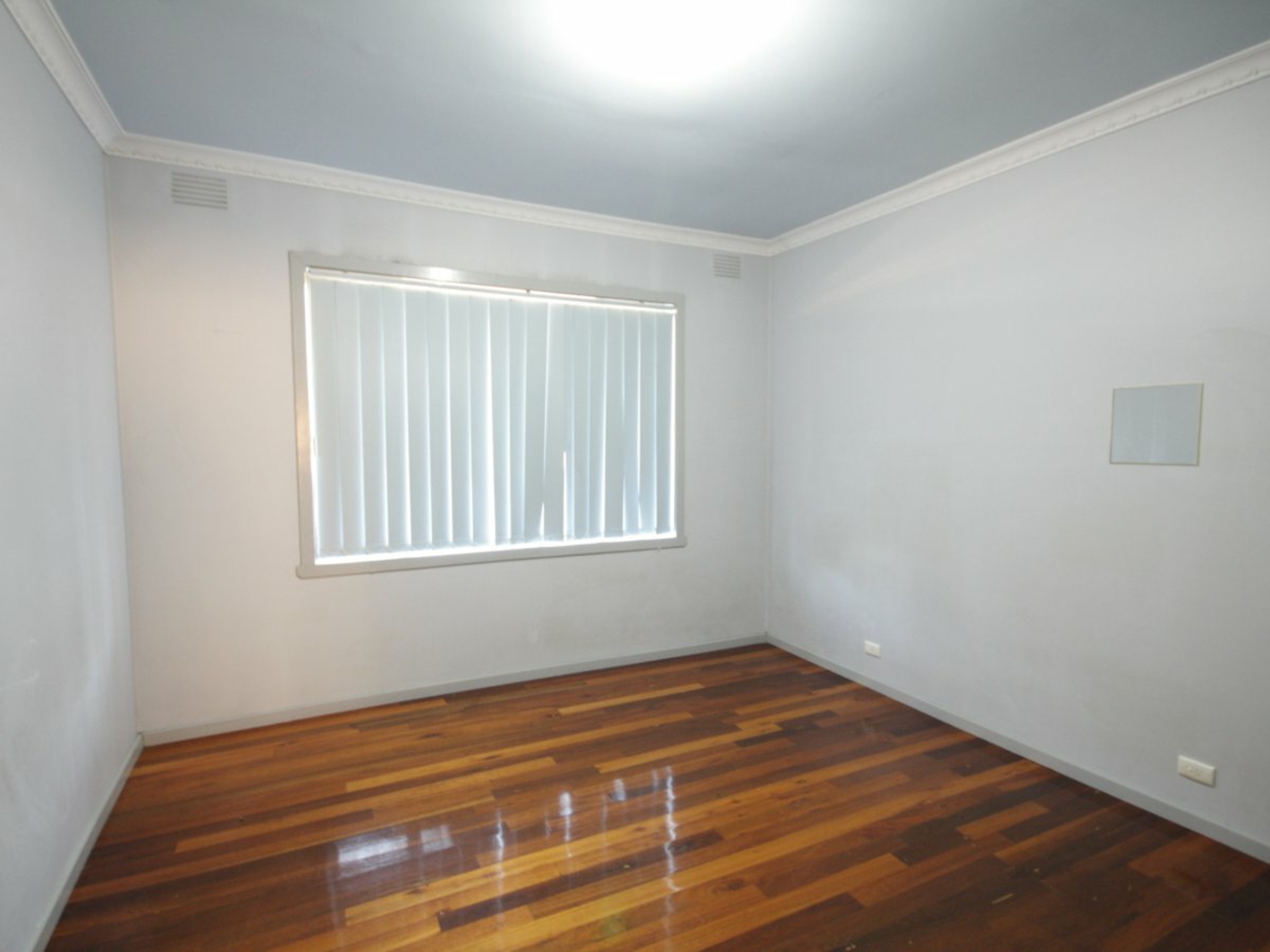 64 Royal Avenue — photo 7 of 11