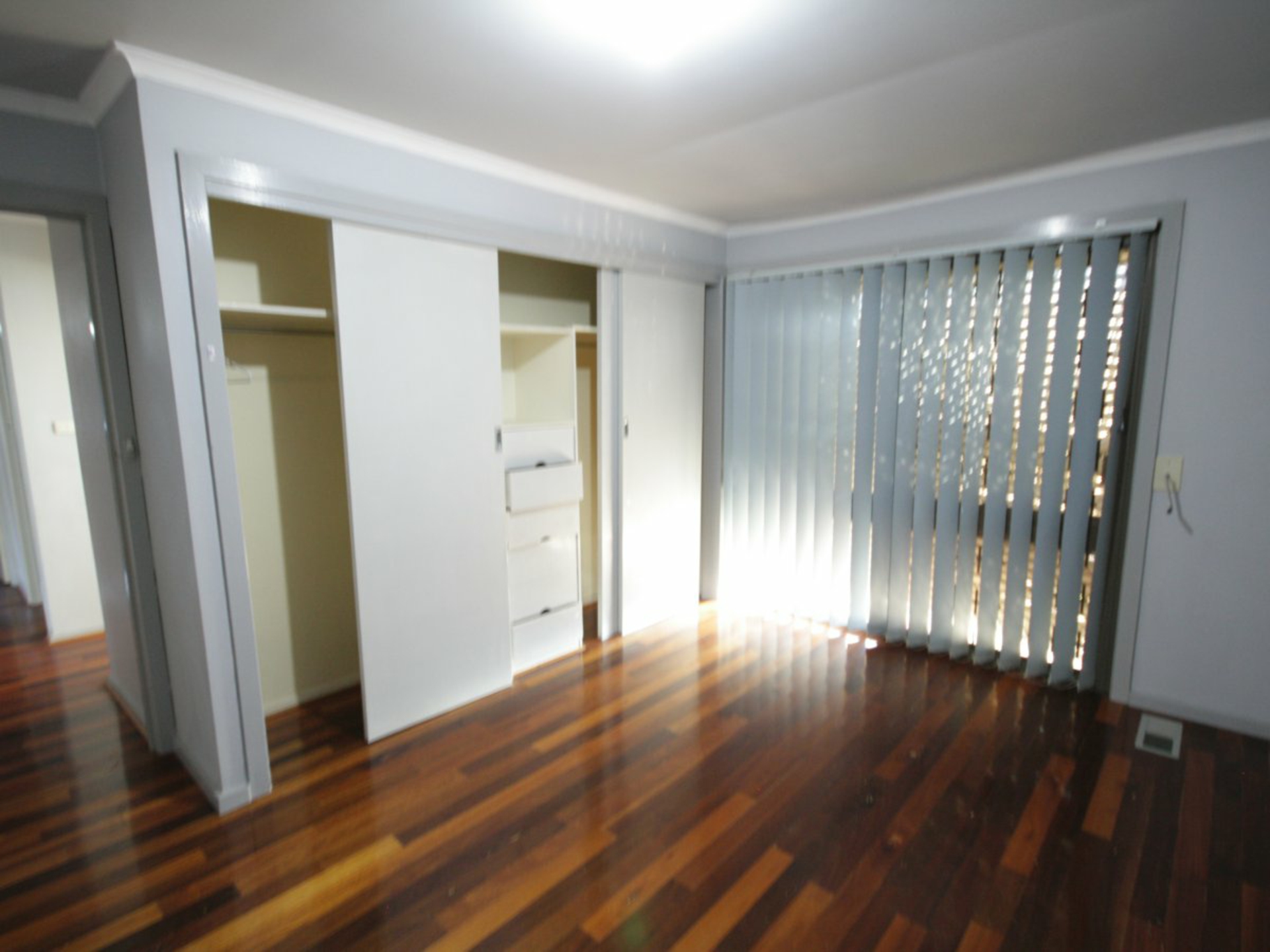 64 Royal Avenue — photo 8 of 11