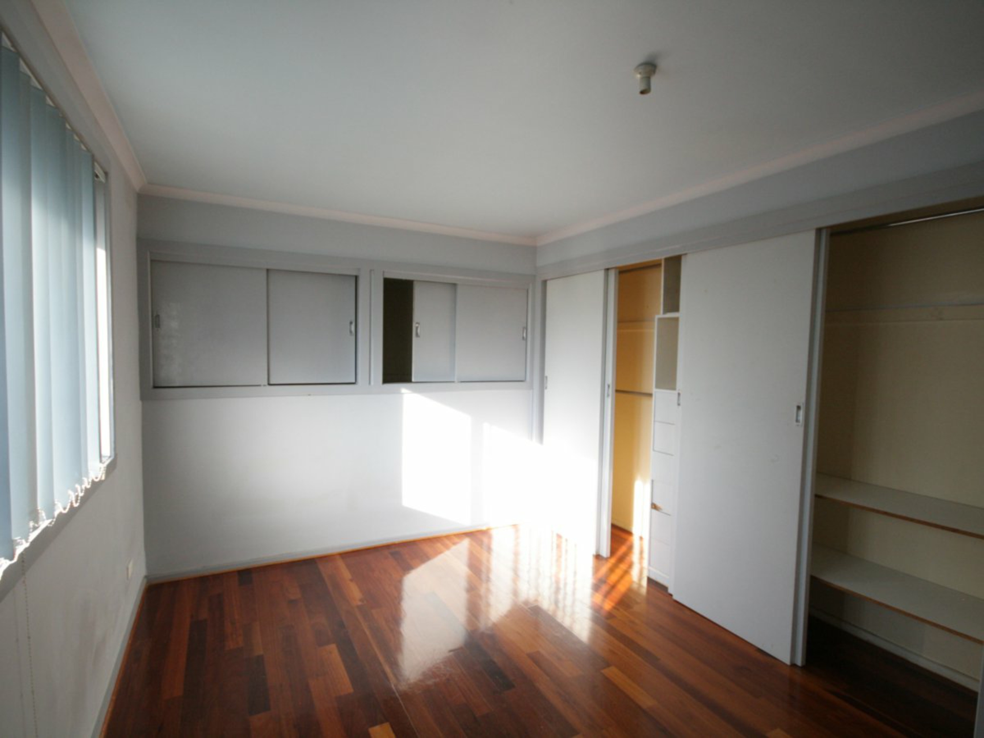64 Royal Avenue — photo 10 of 11