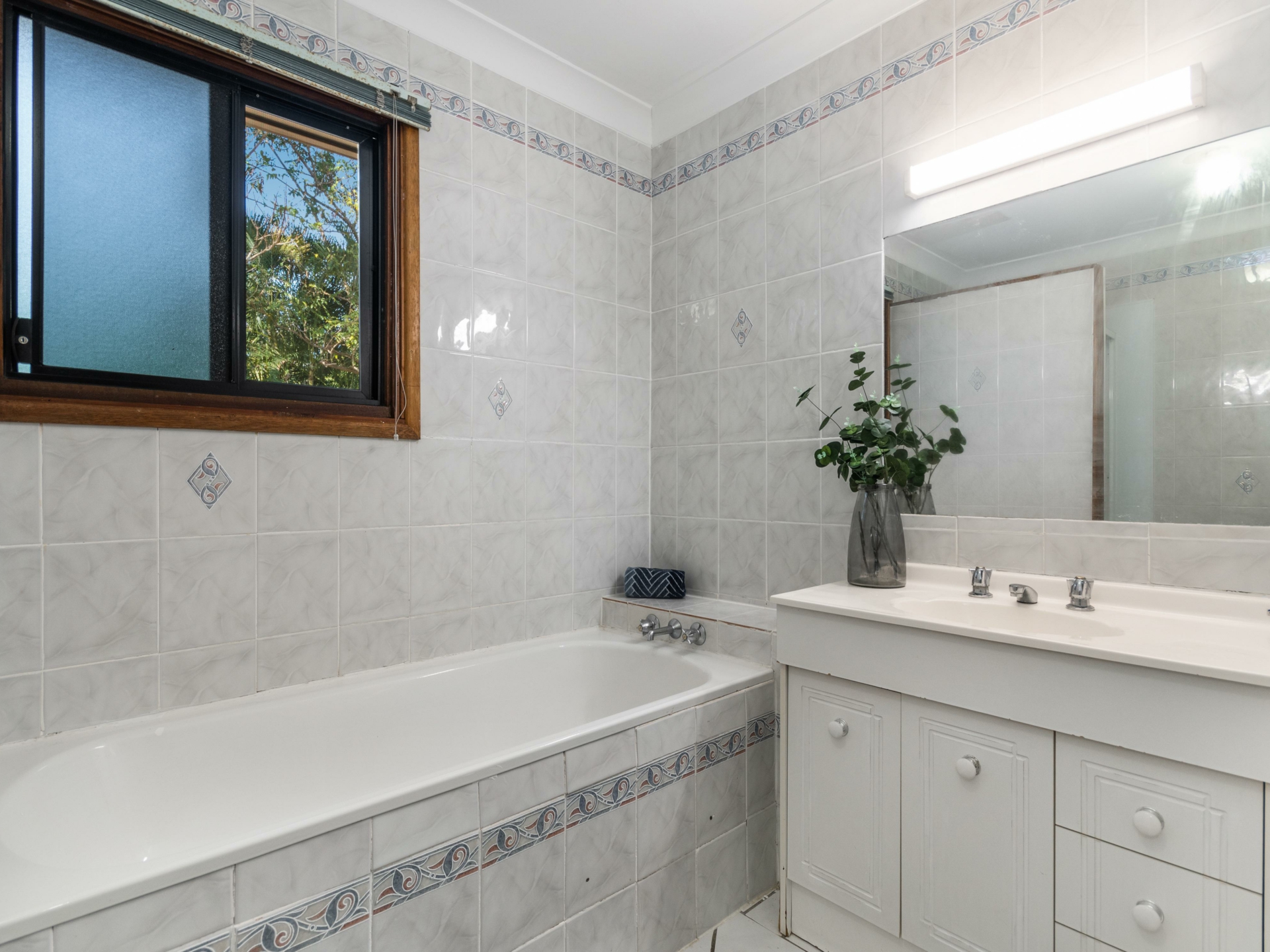 16 Vanessa Court, ALICE RIVER