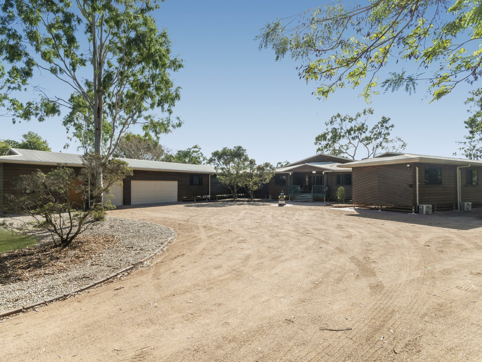 16 Vanessa Court, ALICE RIVER