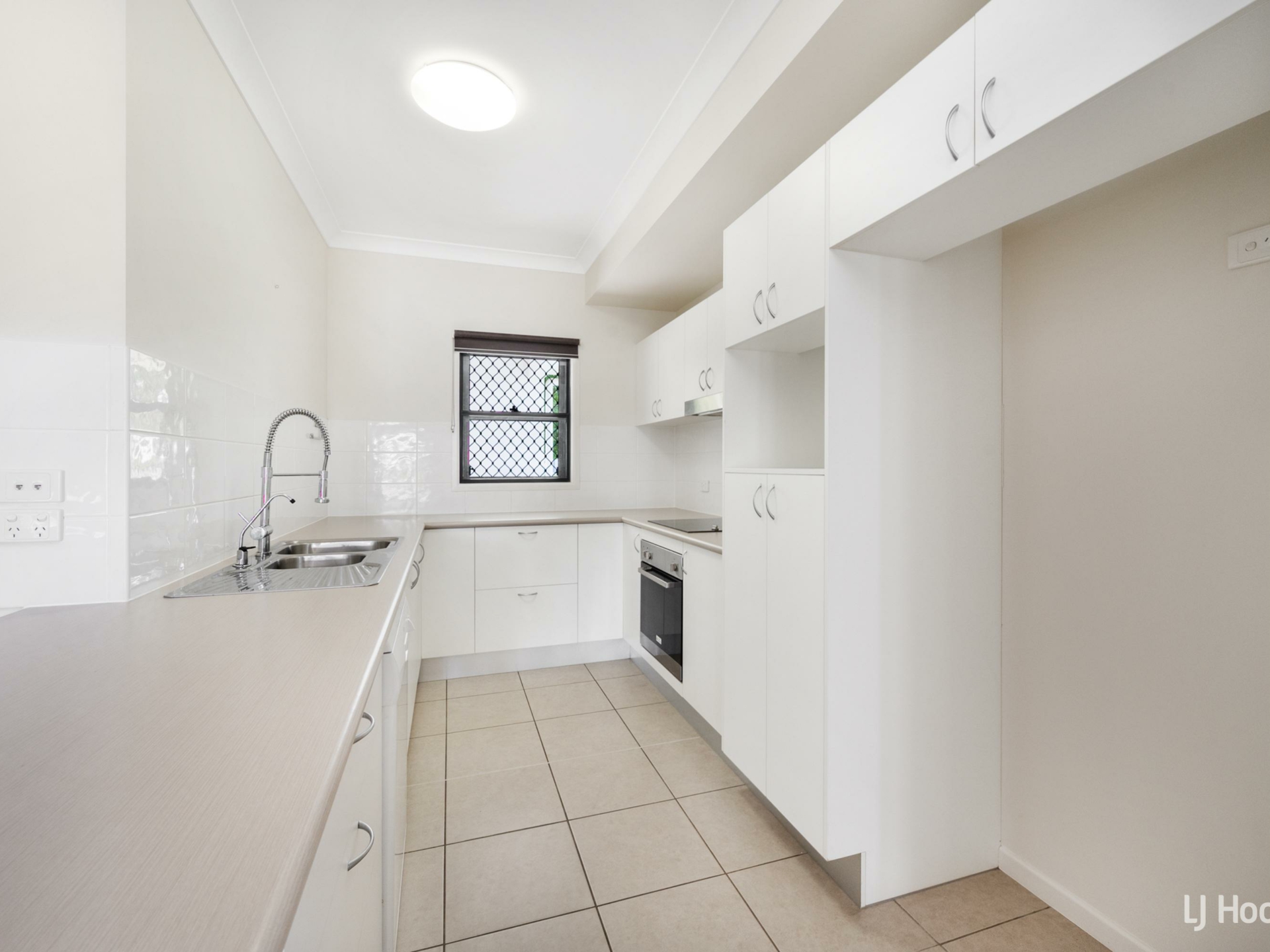 17 Greater Ascot Avenue, SHAW