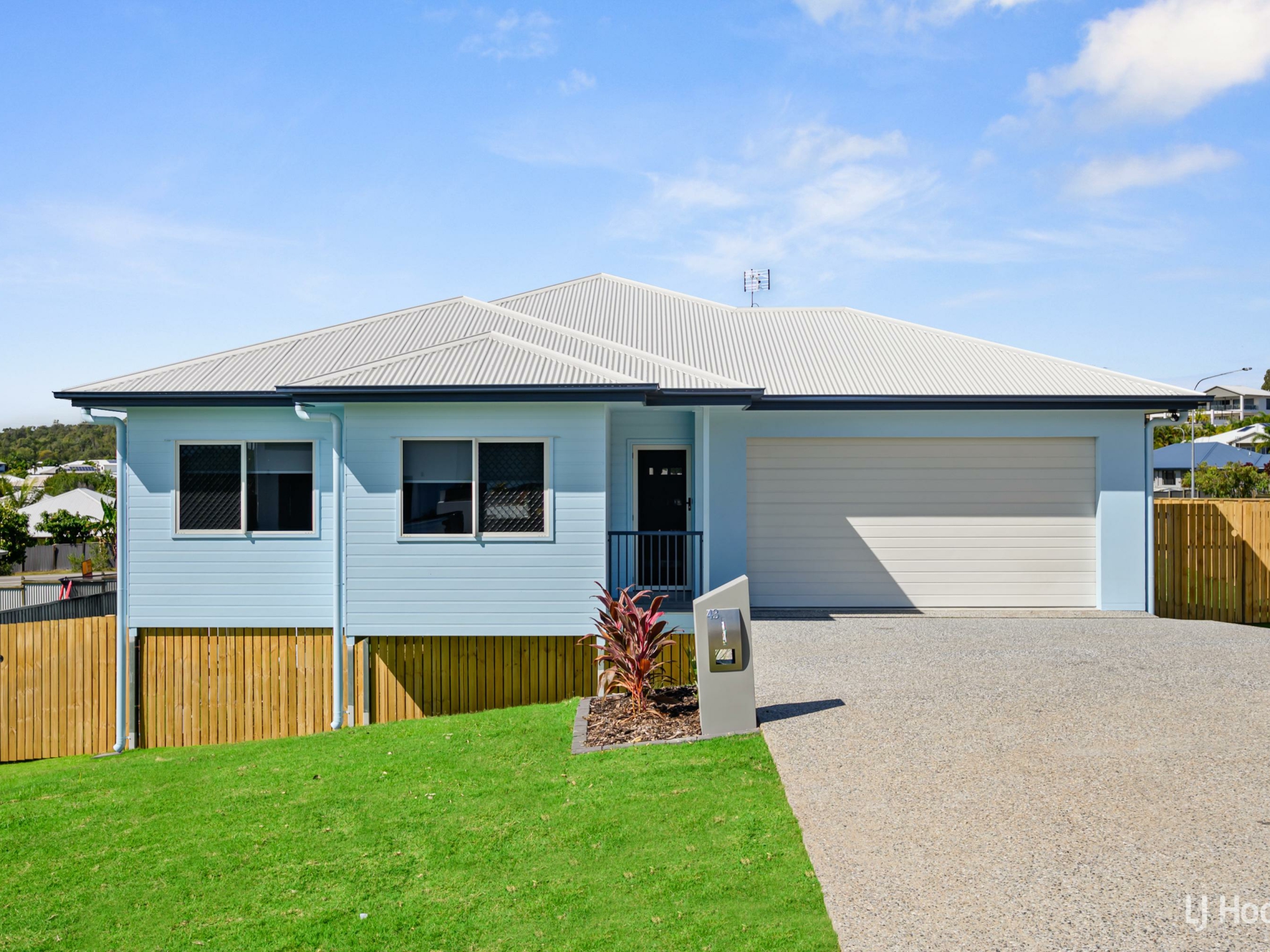 43 Bilbao place, BUSHLAND BEACH