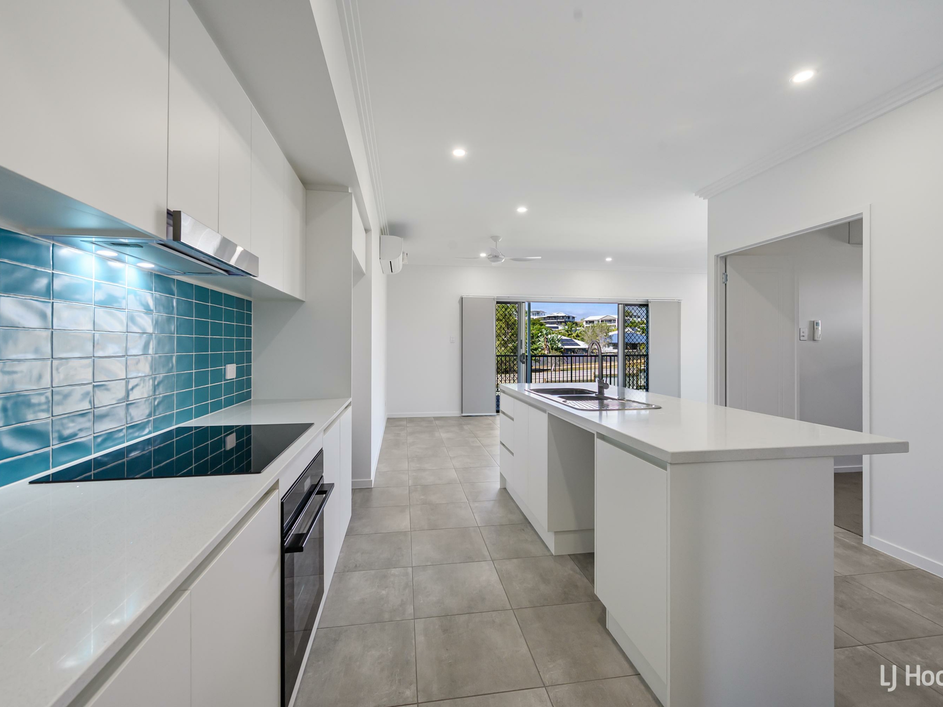 43 Bilbao place, BUSHLAND BEACH