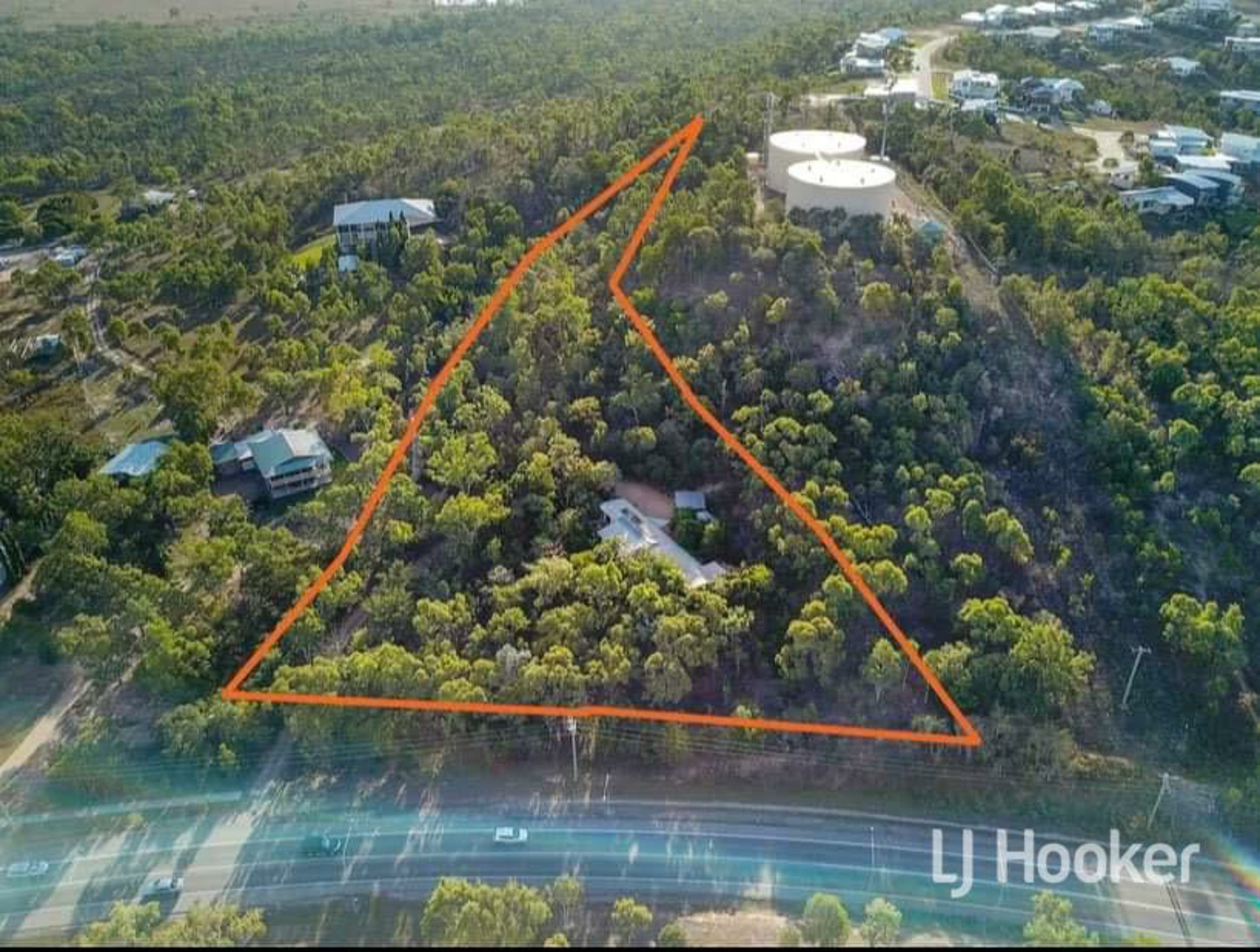 204 Mount Low Parkway, BUSHLAND BEACH