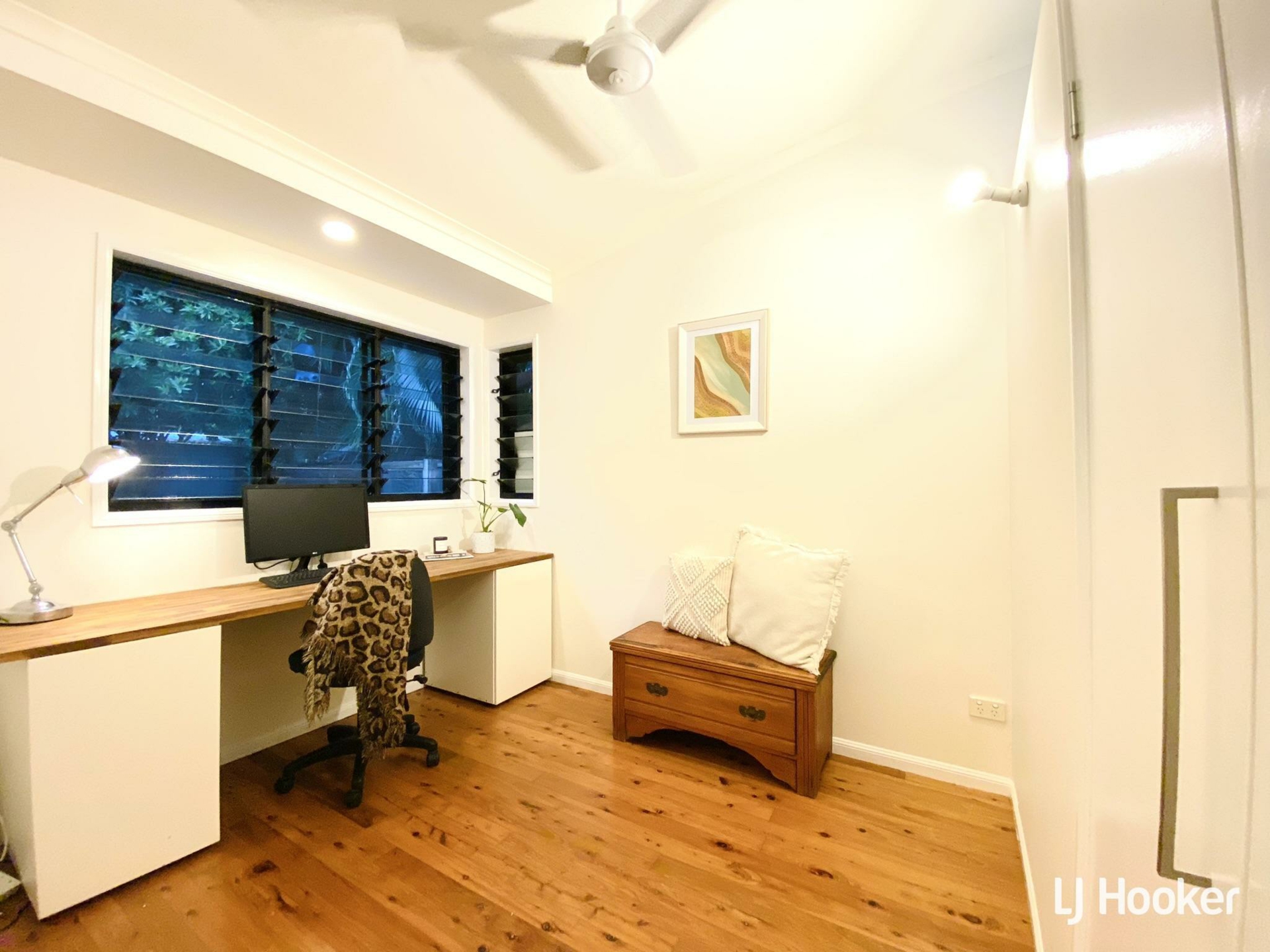204 Mount Low Parkway, BUSHLAND BEACH