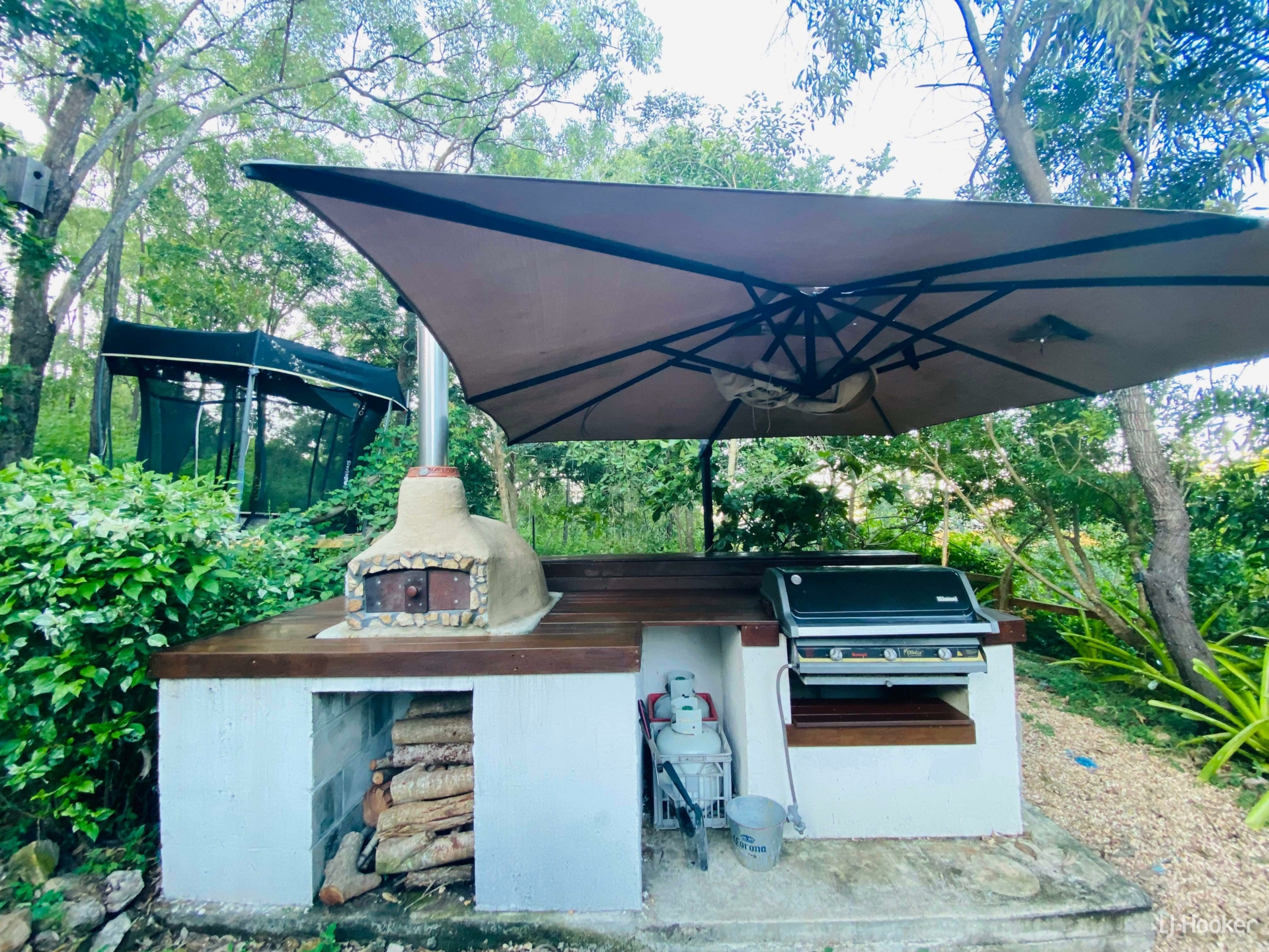 204 Mount Low Parkway, BUSHLAND BEACH