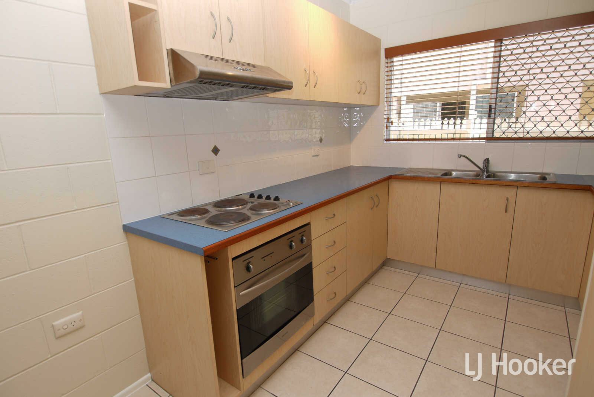 1/10 Paxton Street, NORTH WARD