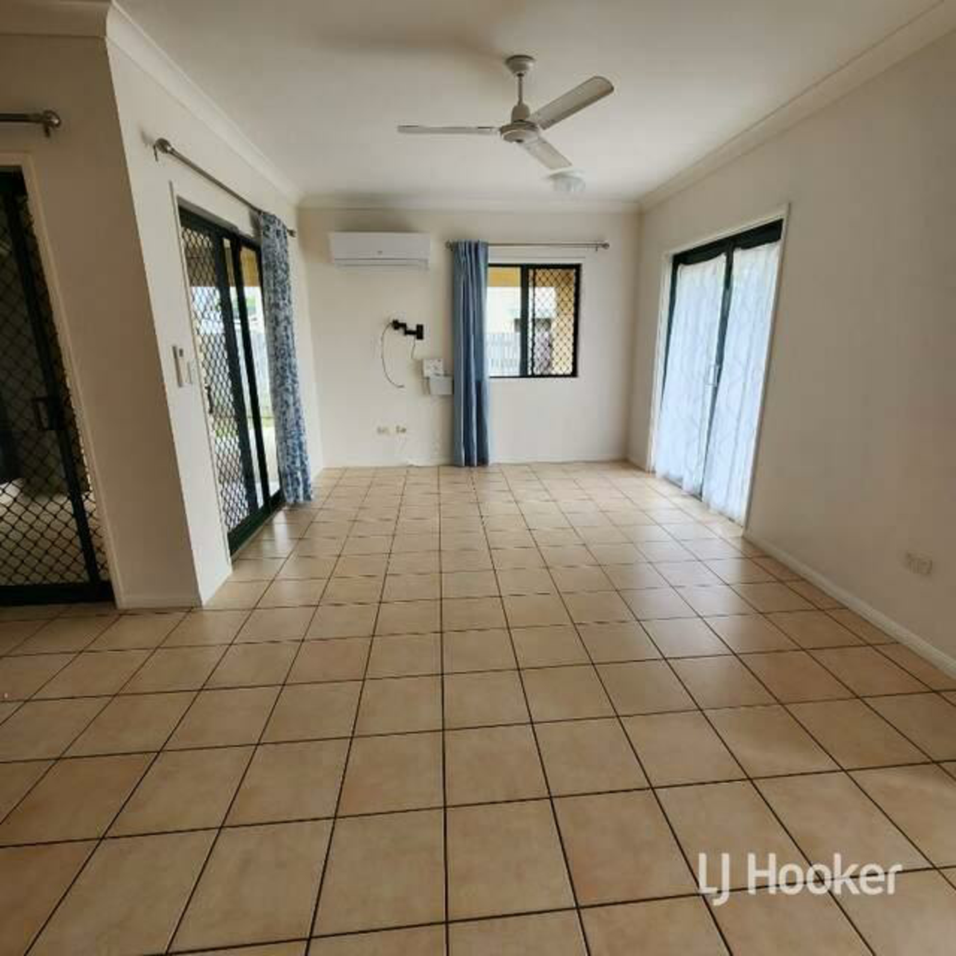 1/11 Xavier Court, RAILWAY ESTATE