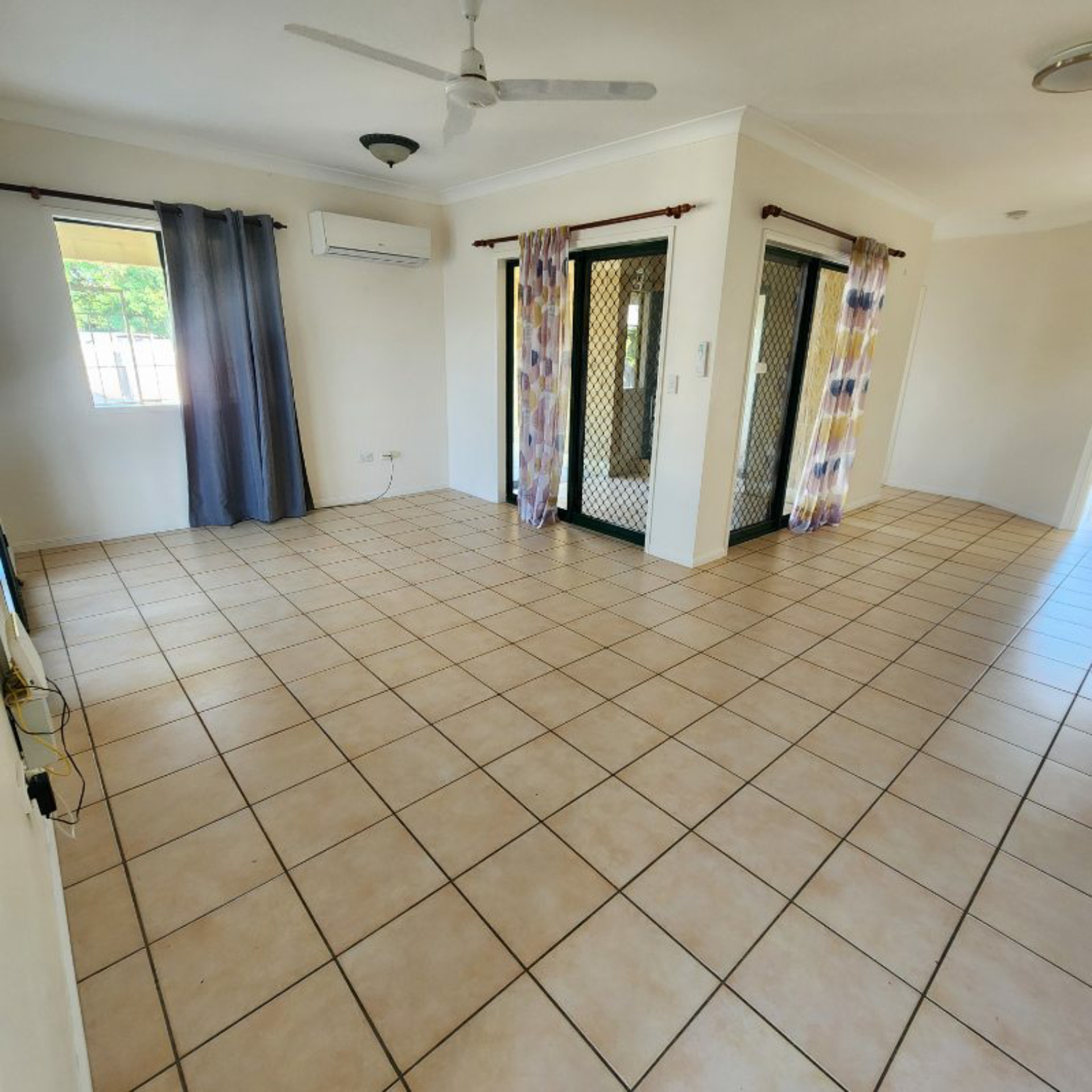 1/11 Xavier Court, RAILWAY ESTATE