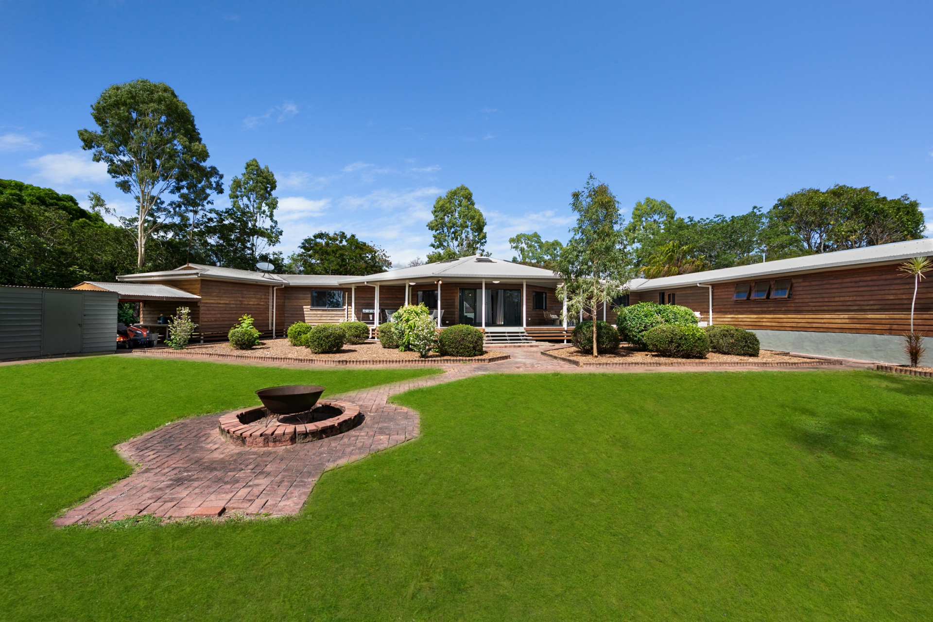 16 Vanessa Court, ALICE RIVER