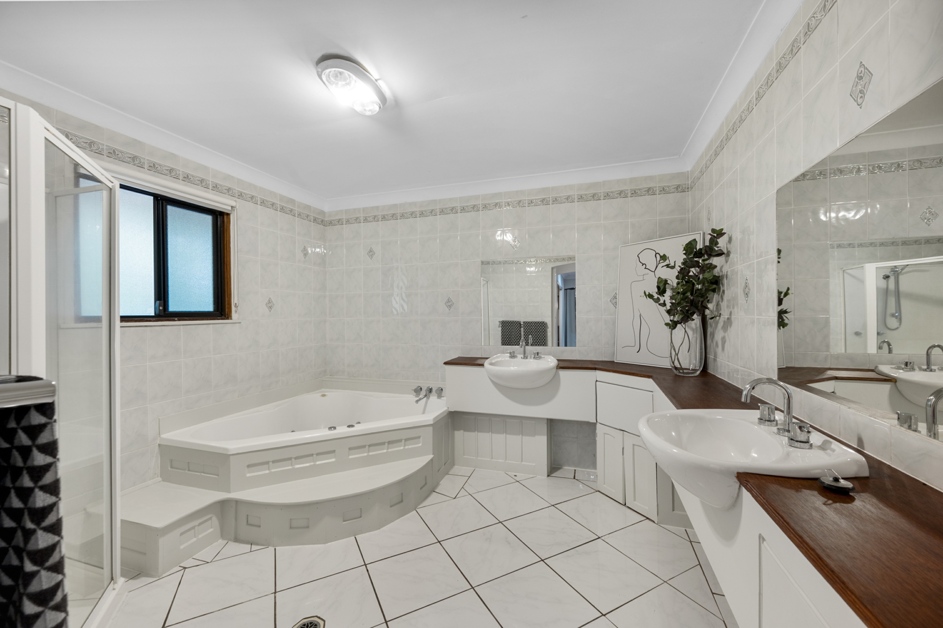 16 Vanessa Court, ALICE RIVER