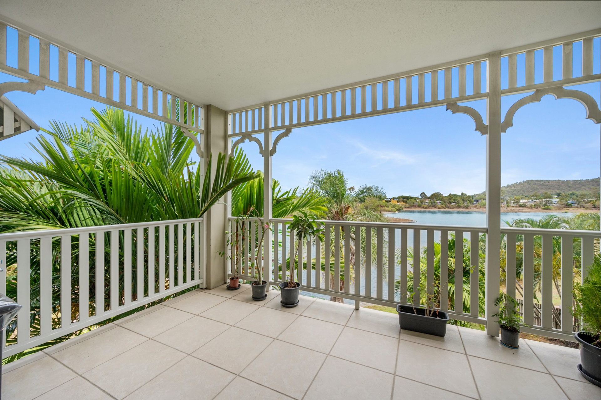 10/16-22 Martinez Avenue, WEST END