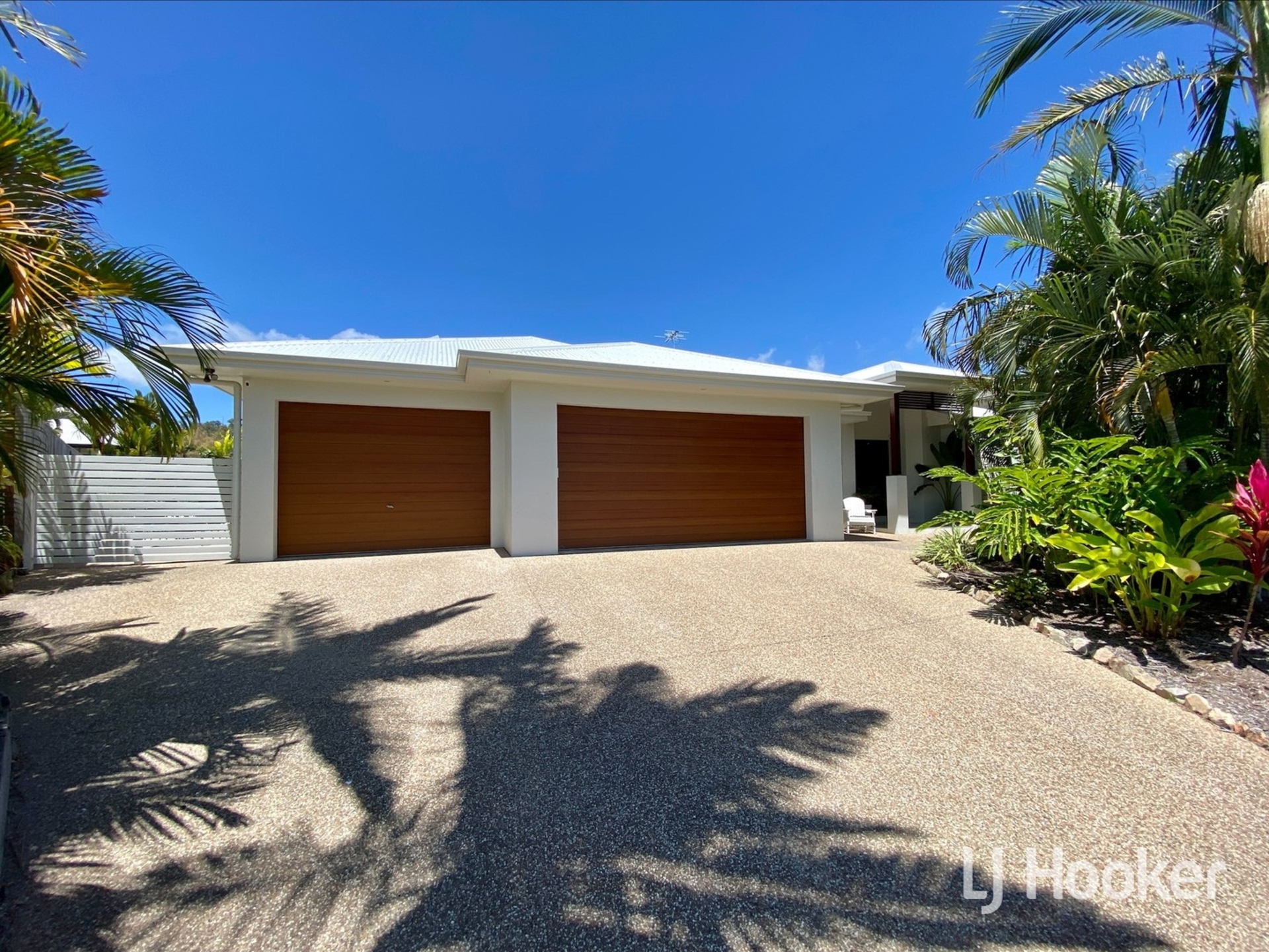 6 Cowrie Court, BUSHLAND BEACH