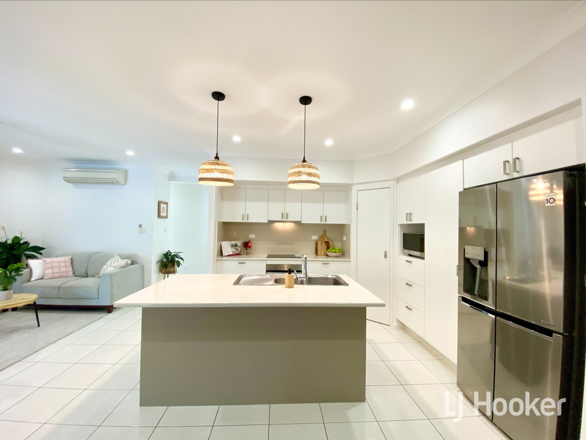 6 Cowrie Court, BUSHLAND BEACH