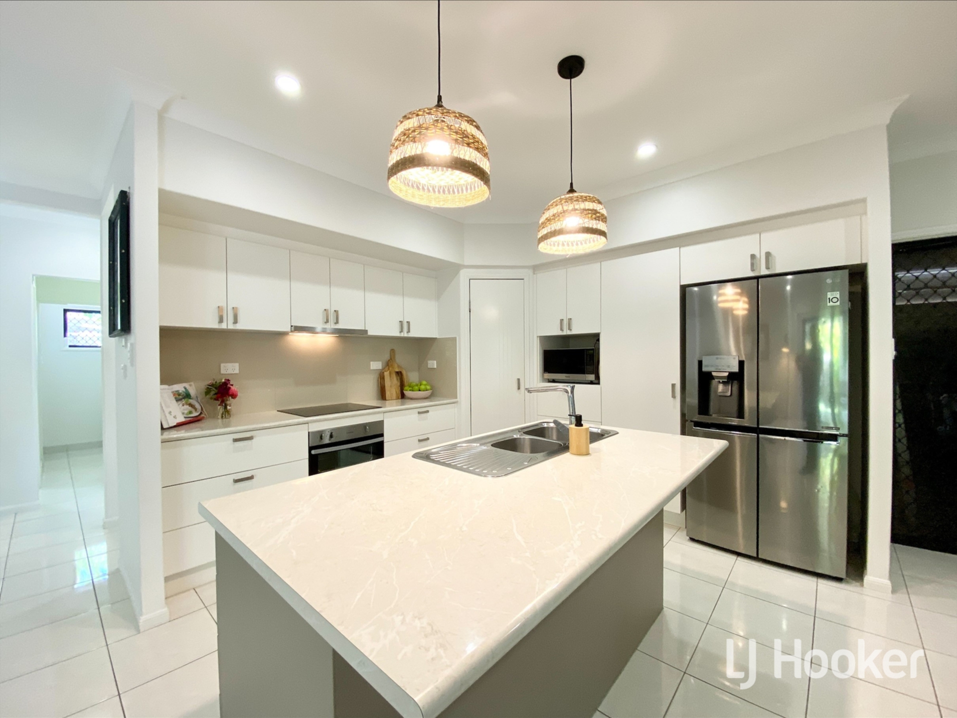 6 Cowrie Court, BUSHLAND BEACH