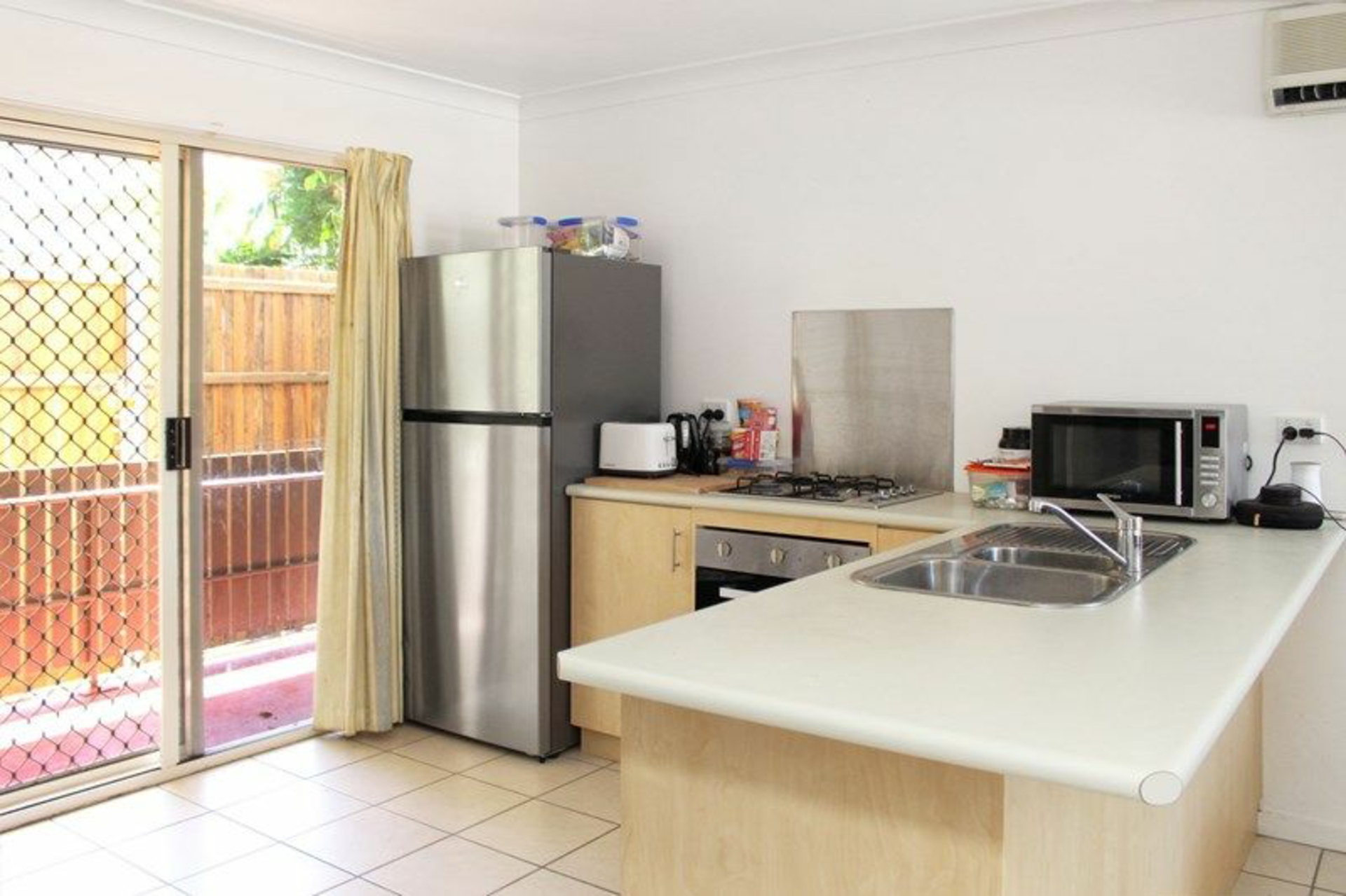 5/300 Stanley Street West, NORTH WARD