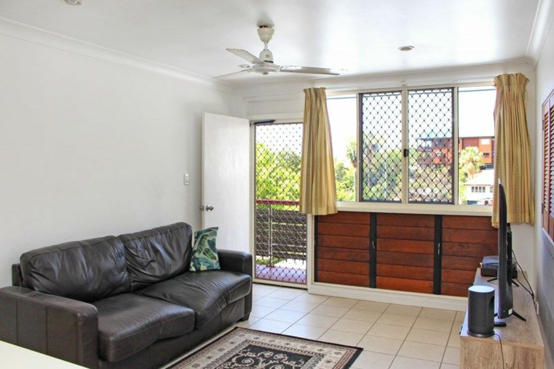 5/300 Stanley Street West, NORTH WARD