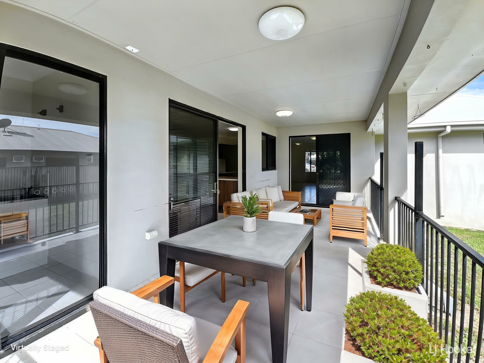 51 Anchorage, BUSHLAND BEACH