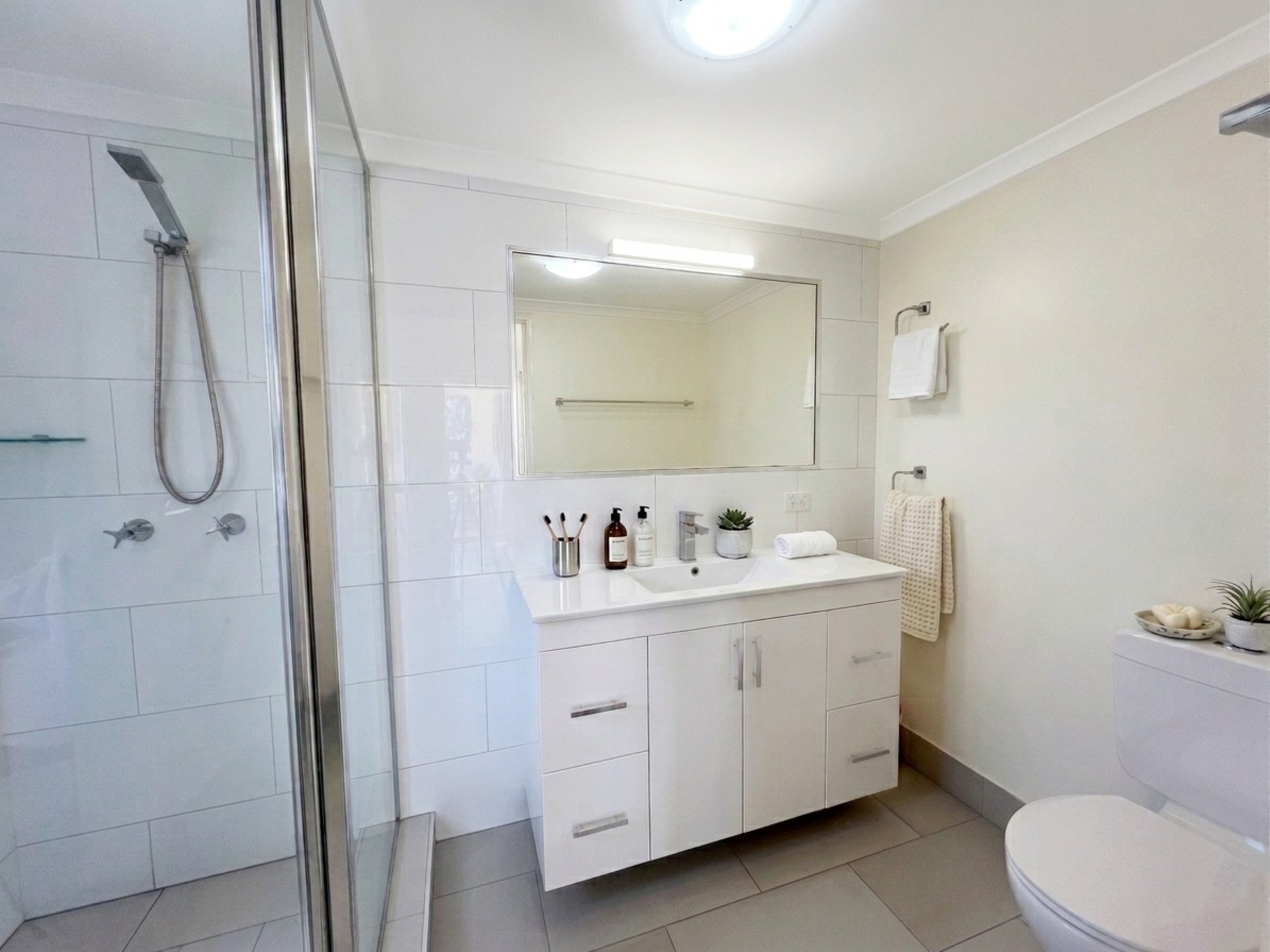 7 Pacific Drive — photo 14 of 23