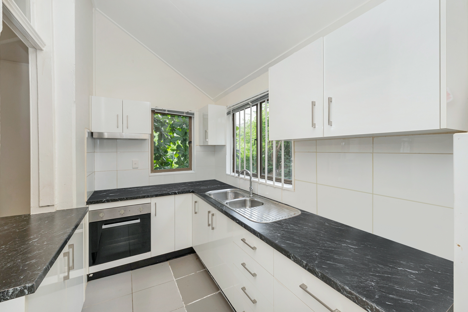 1/10 Melton Terrace, TOWNSVILLE CITY