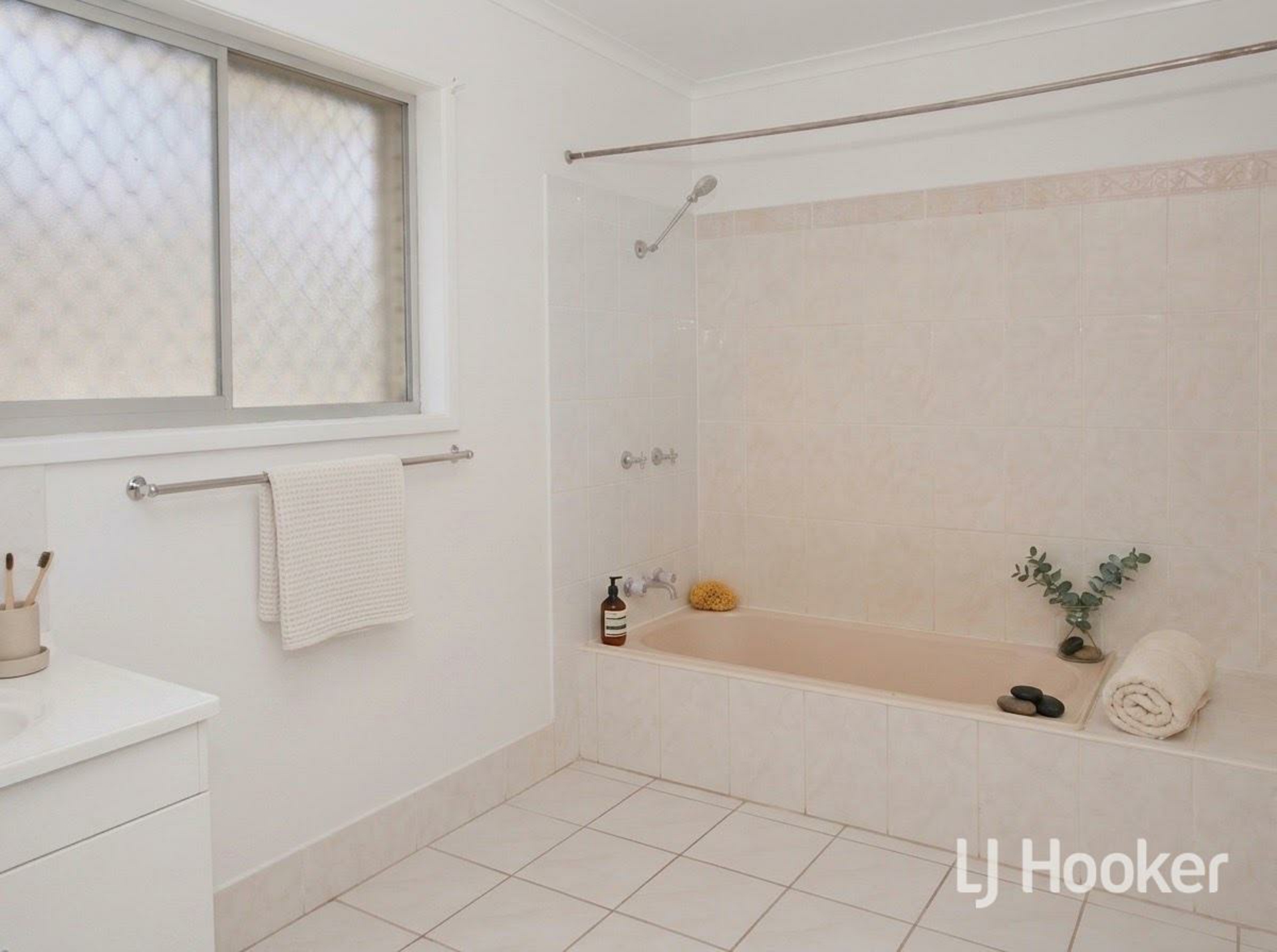 24 Marsh Street — photo 8 of 10