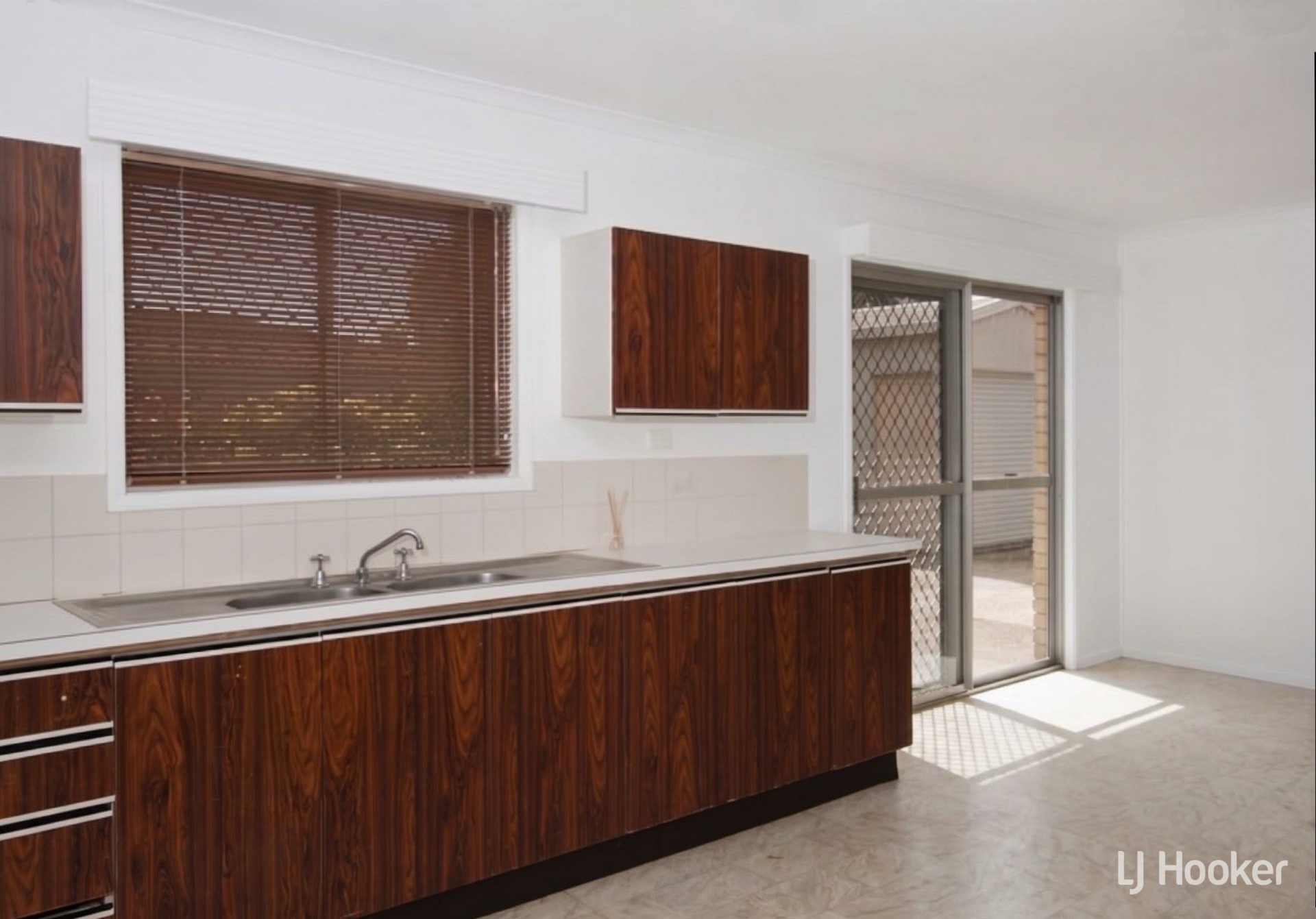 24 Marsh Street — photo 9 of 10
