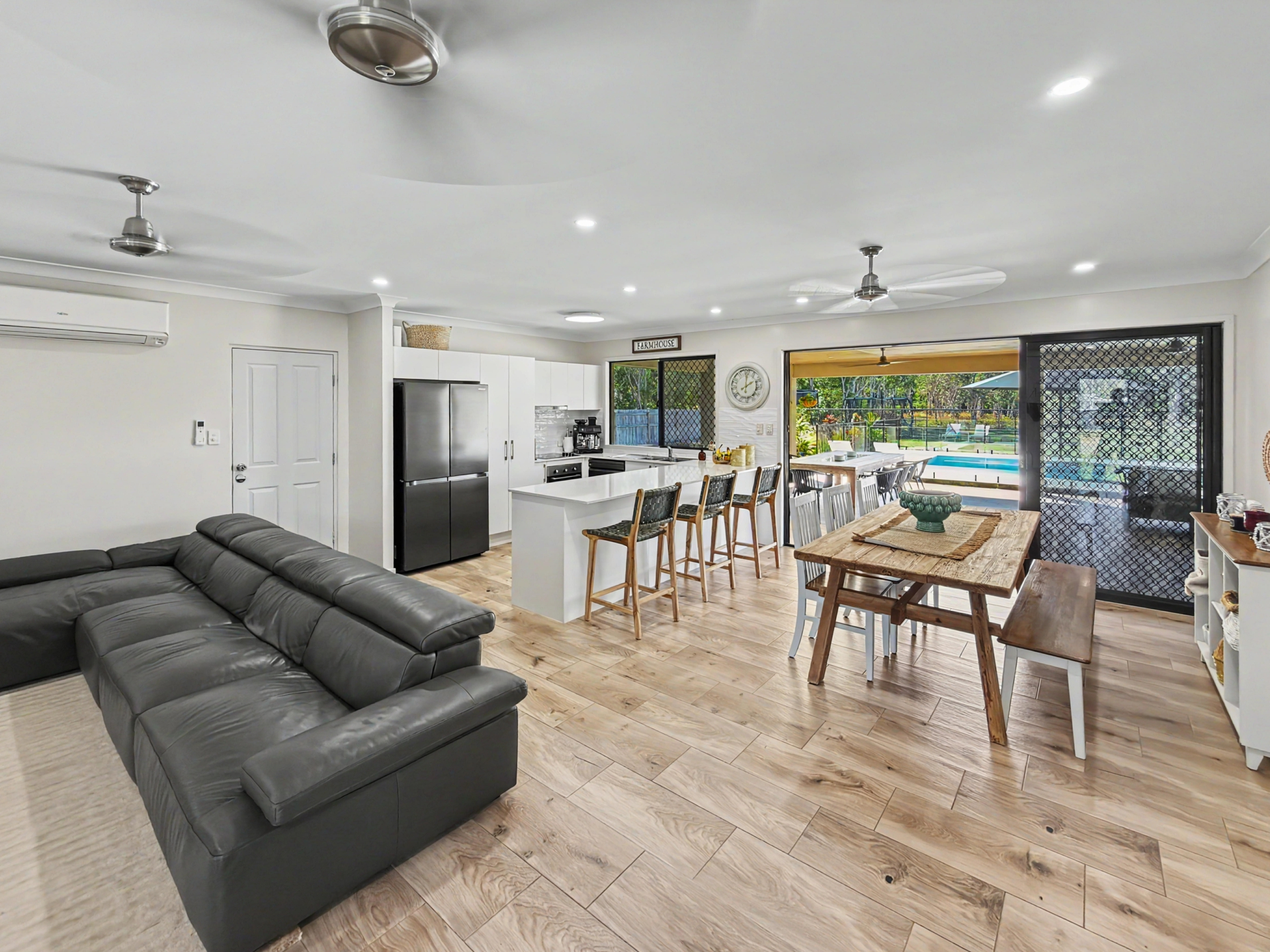 92 Clifford Avenue — photo 11 of 24