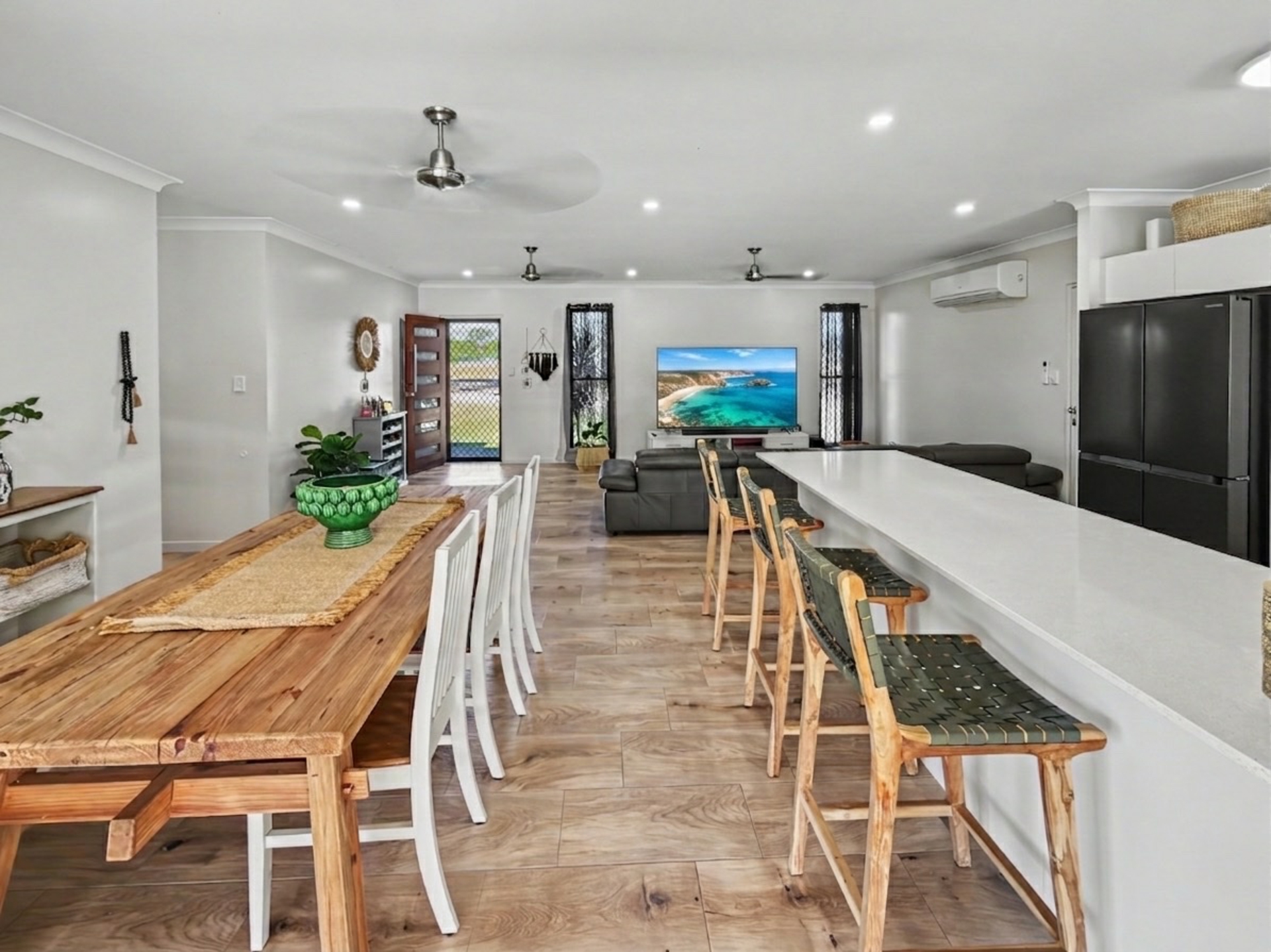 92 Clifford Avenue — photo 15 of 24