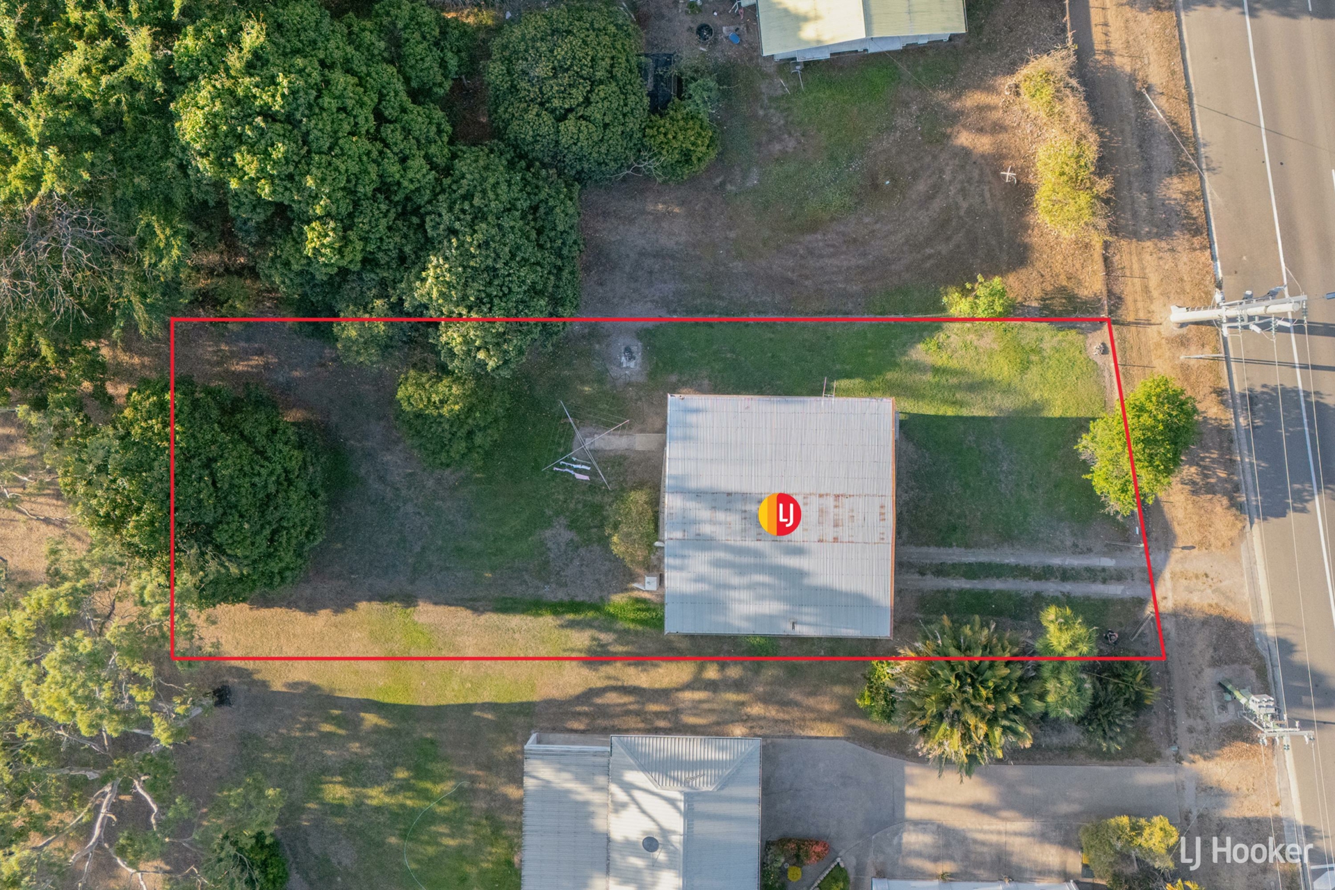 843 Riverway Drive — photo 8 of 12