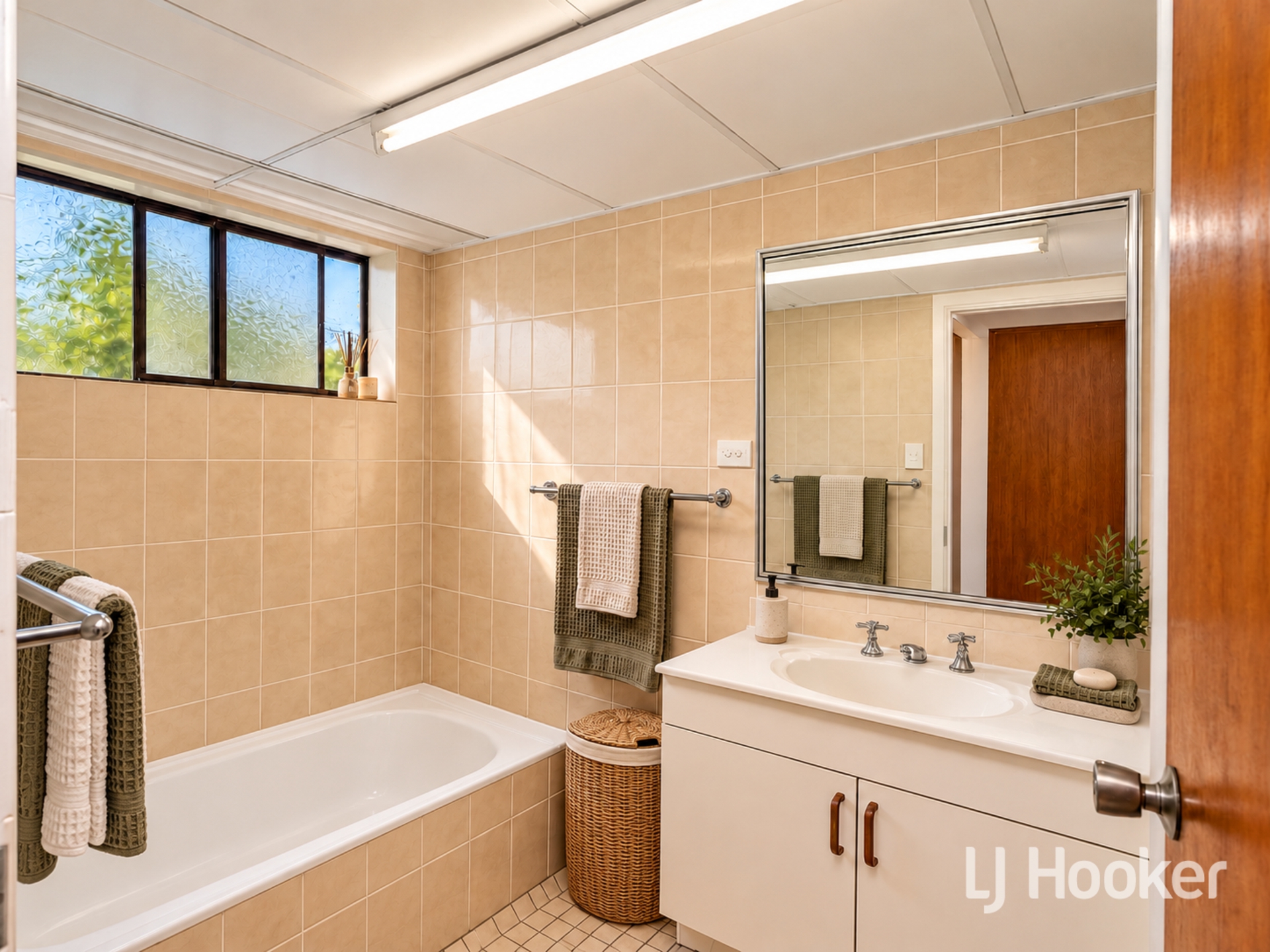 5/139 Mitchell Street — photo 4 of 5
