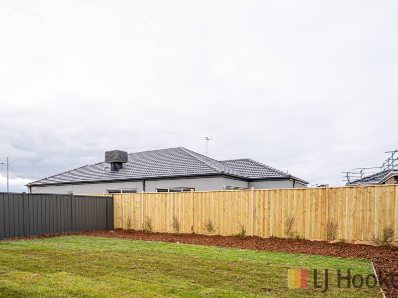 3 Henderson Drive, TARNEIT