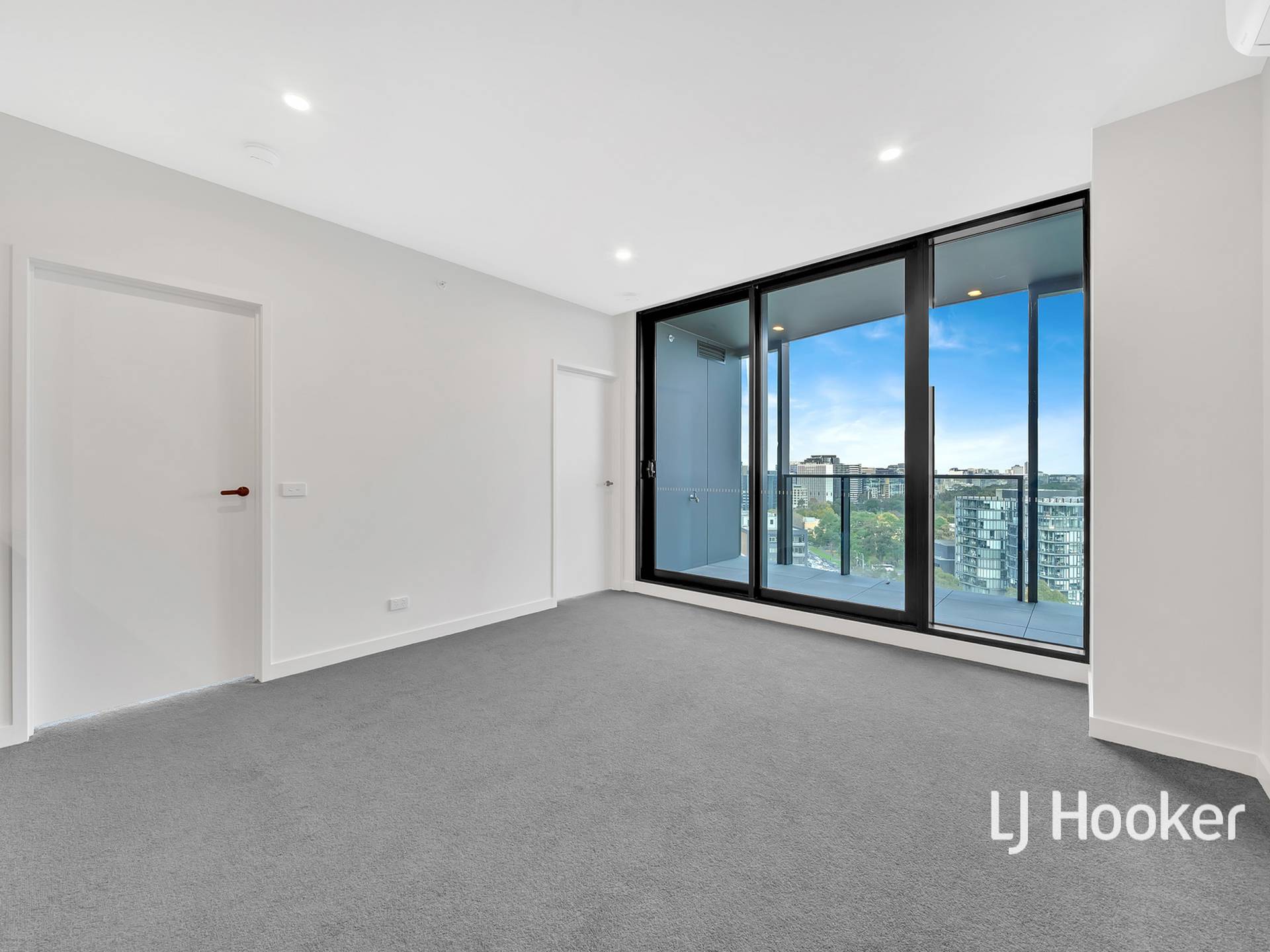 1602/39 Park Street, SOUTH MELBOURNE
