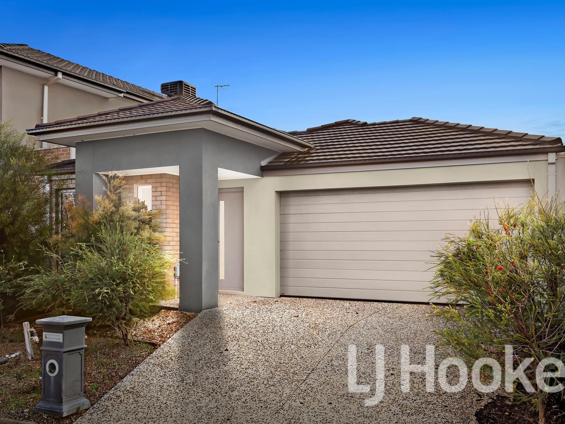 4 Living Crescent, Point Cook
