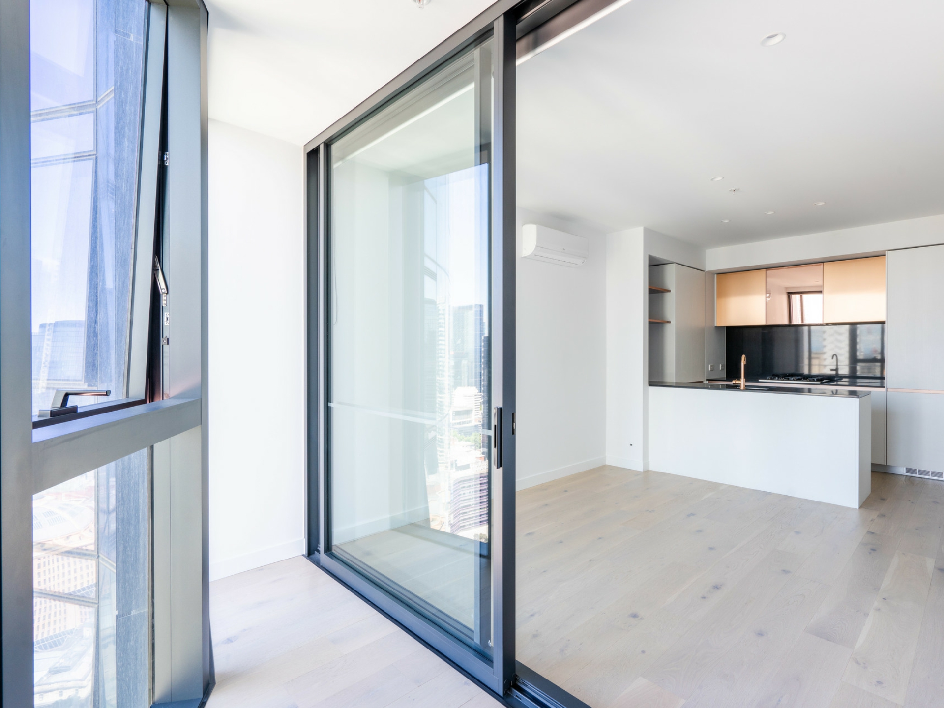 3411/228 La Trobe Street, MELBOURNE