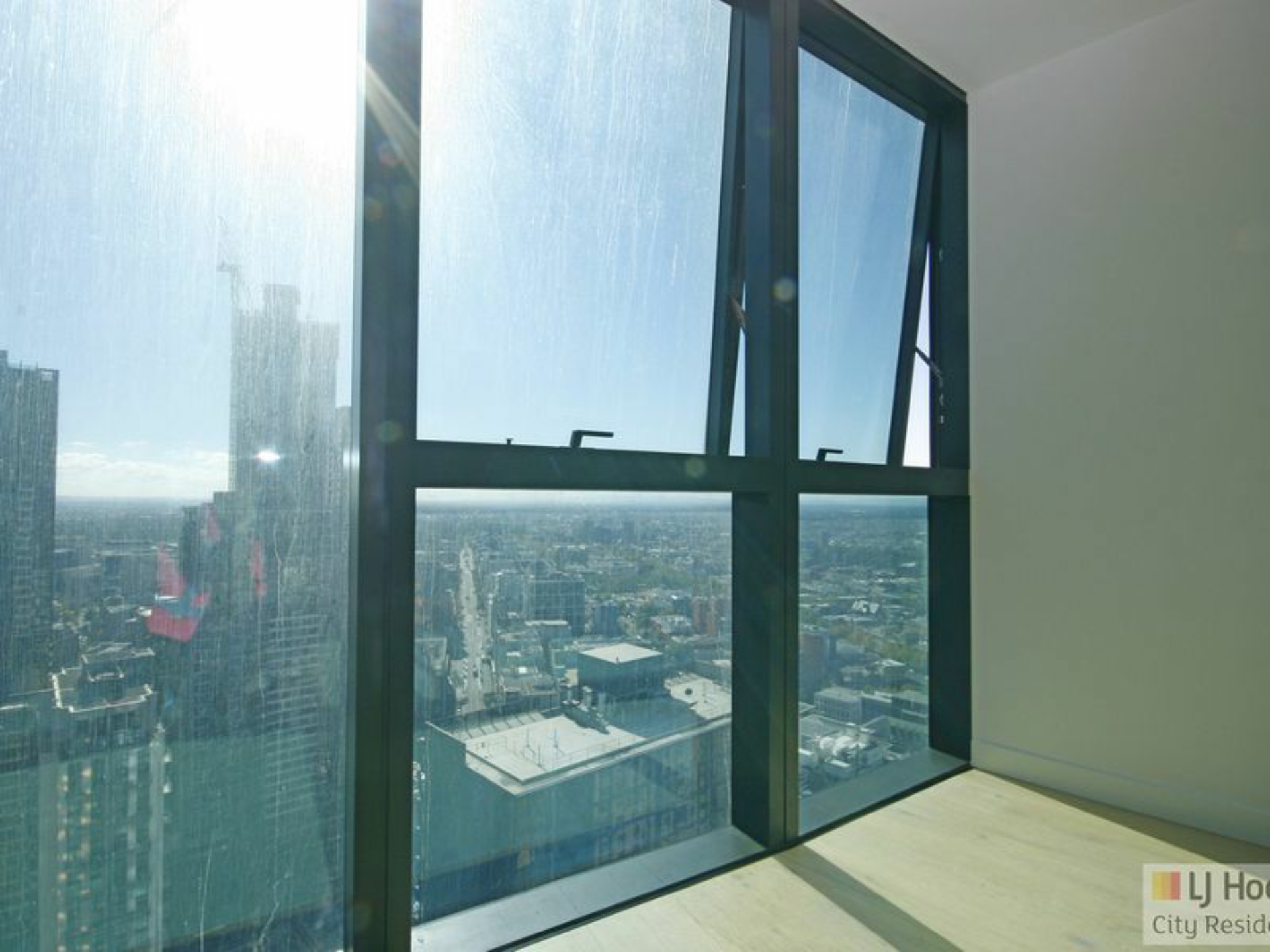 4106/228 La Trobe Street, MELBOURNE